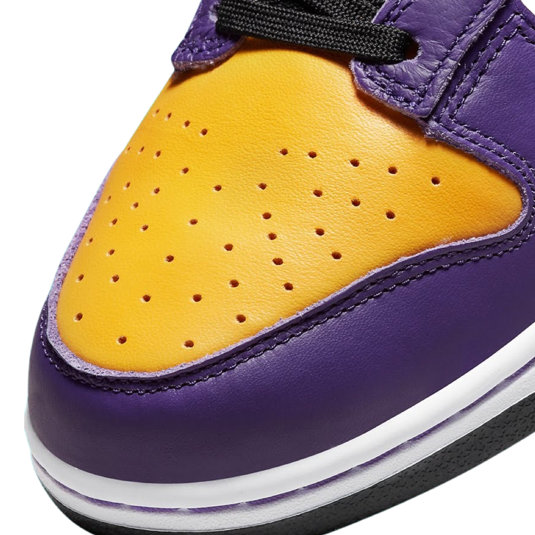 Nike Dunk Low Sneakers - Leslie Clear Emerald & Court Purple Colorway - Stylish Basketball Shoes for Men & Women - Perfect for Casual Wear, Street Fashion & Sneaker Collectors