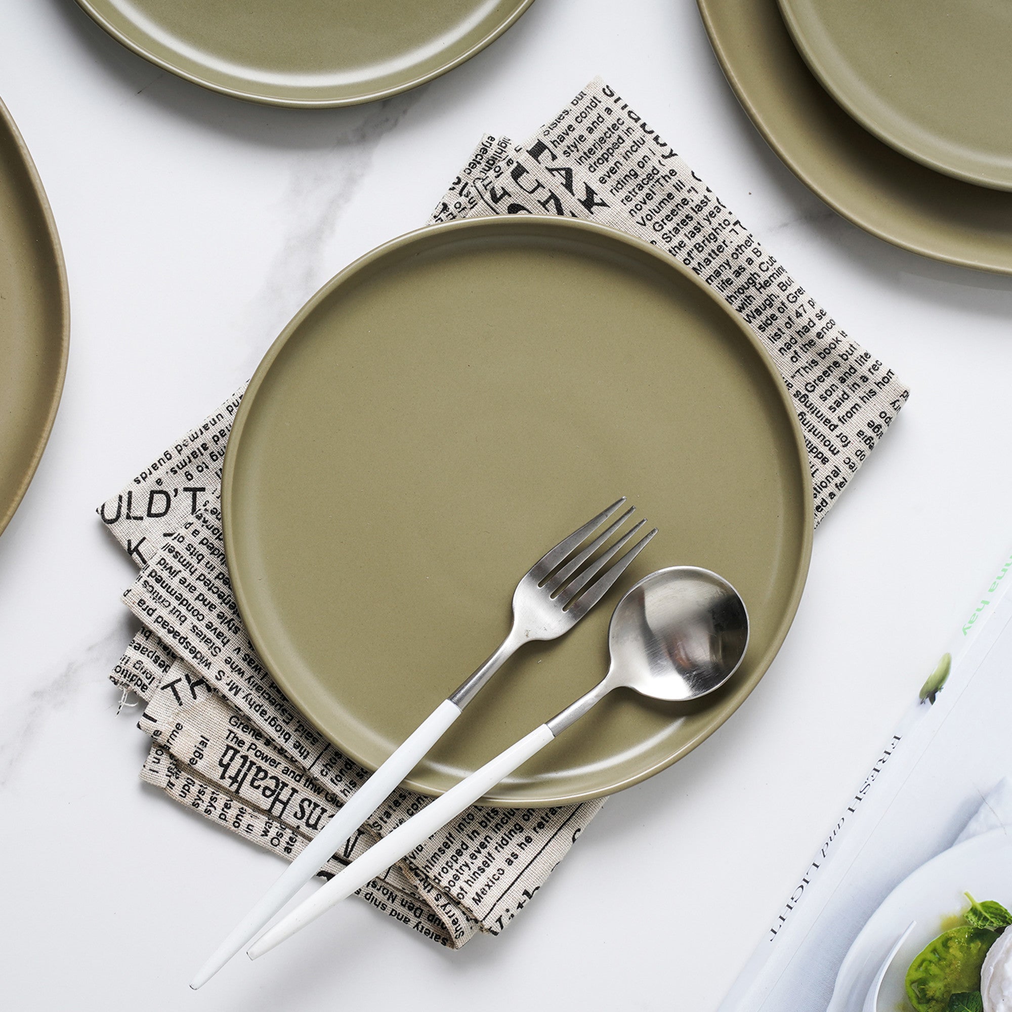 Tom Stoneware Salad Plate - Durable Olive Green Ceramic Dish for Salads, Appetizers & Desserts - Perfect for Dining, Entertaining & Everyday Use