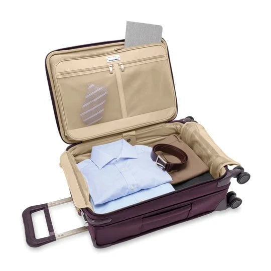 Briggs & Riley Baseline Essential Carry On Spinner Luggage - Lightweight Expandable Suitcase for Business Travel & Weekend Getaways | TSA Lock & Durable Polycarbonate Shell
