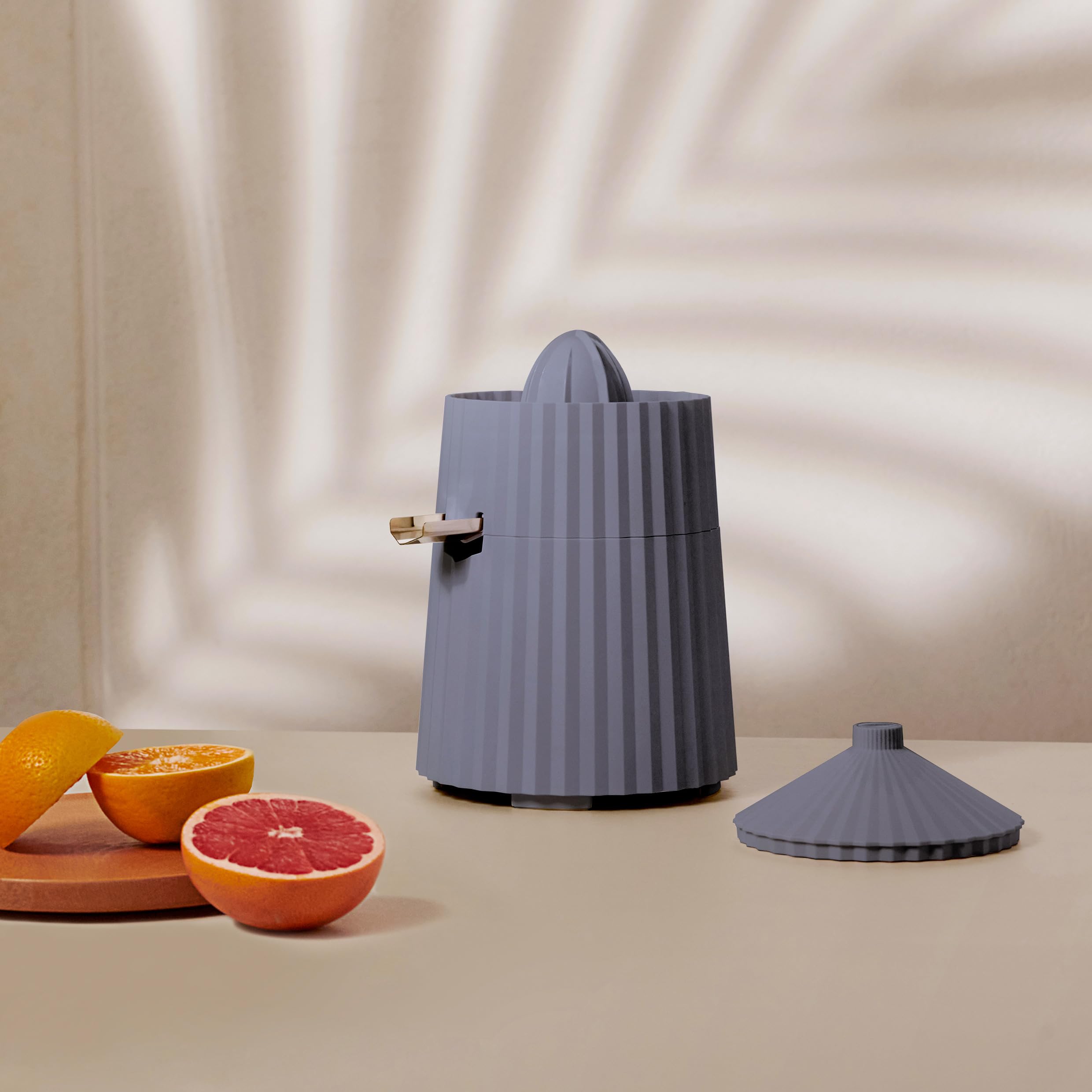 Alessi Plissé MDL07G/USA Electric Citrus Juicer - 85W Grey Thermoplastic Resin Squeezer with US Plug | Perfect for Kitchen, Bar & Breakfast Use
