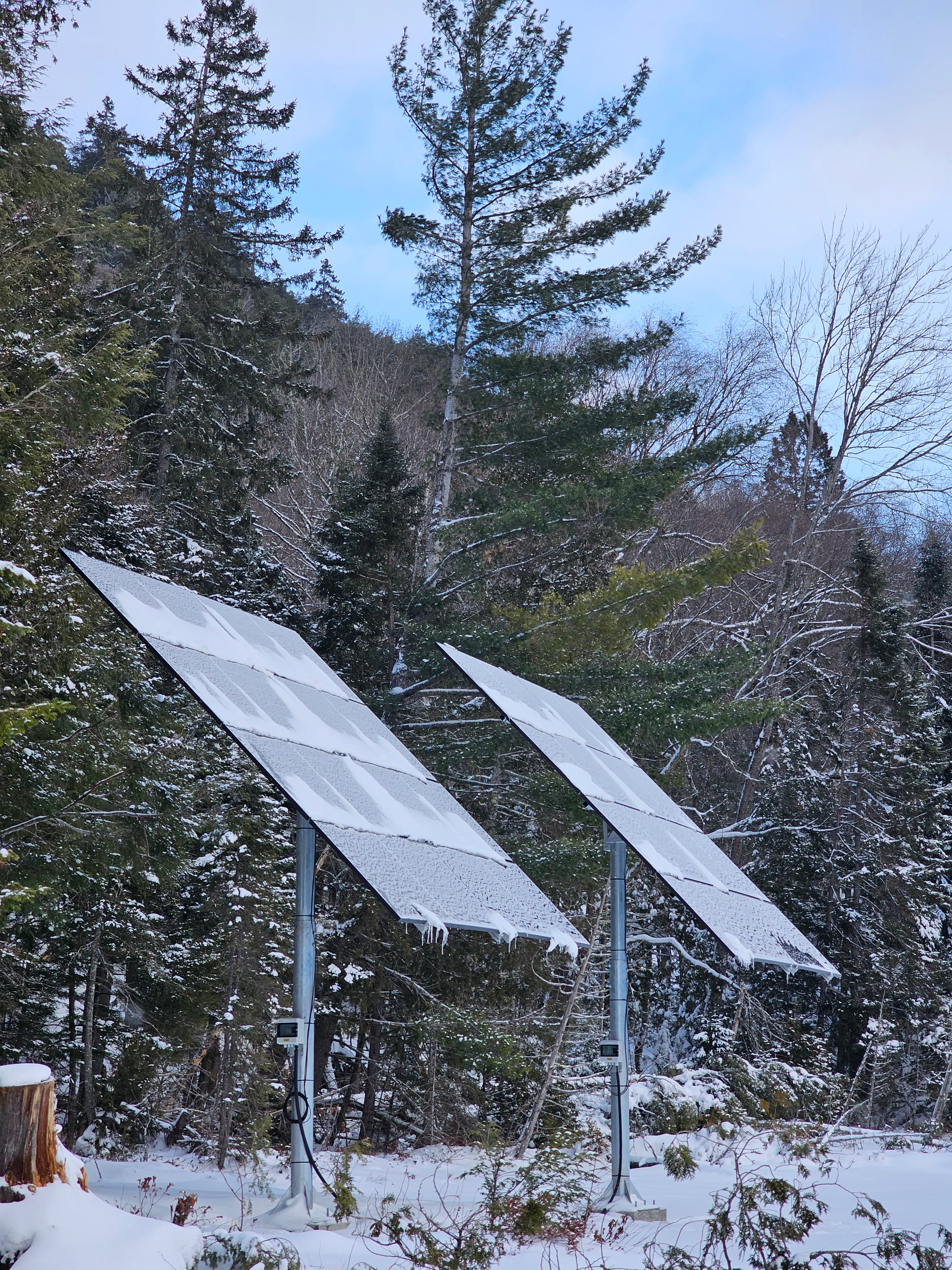 Elios Arbora P8 Solar Panel Pole Mount System for 8 Large Panels | Adjustable Post Mount with Manual Crank | Ideal for Off-Grid Homes, Farms & RV Solar Installations