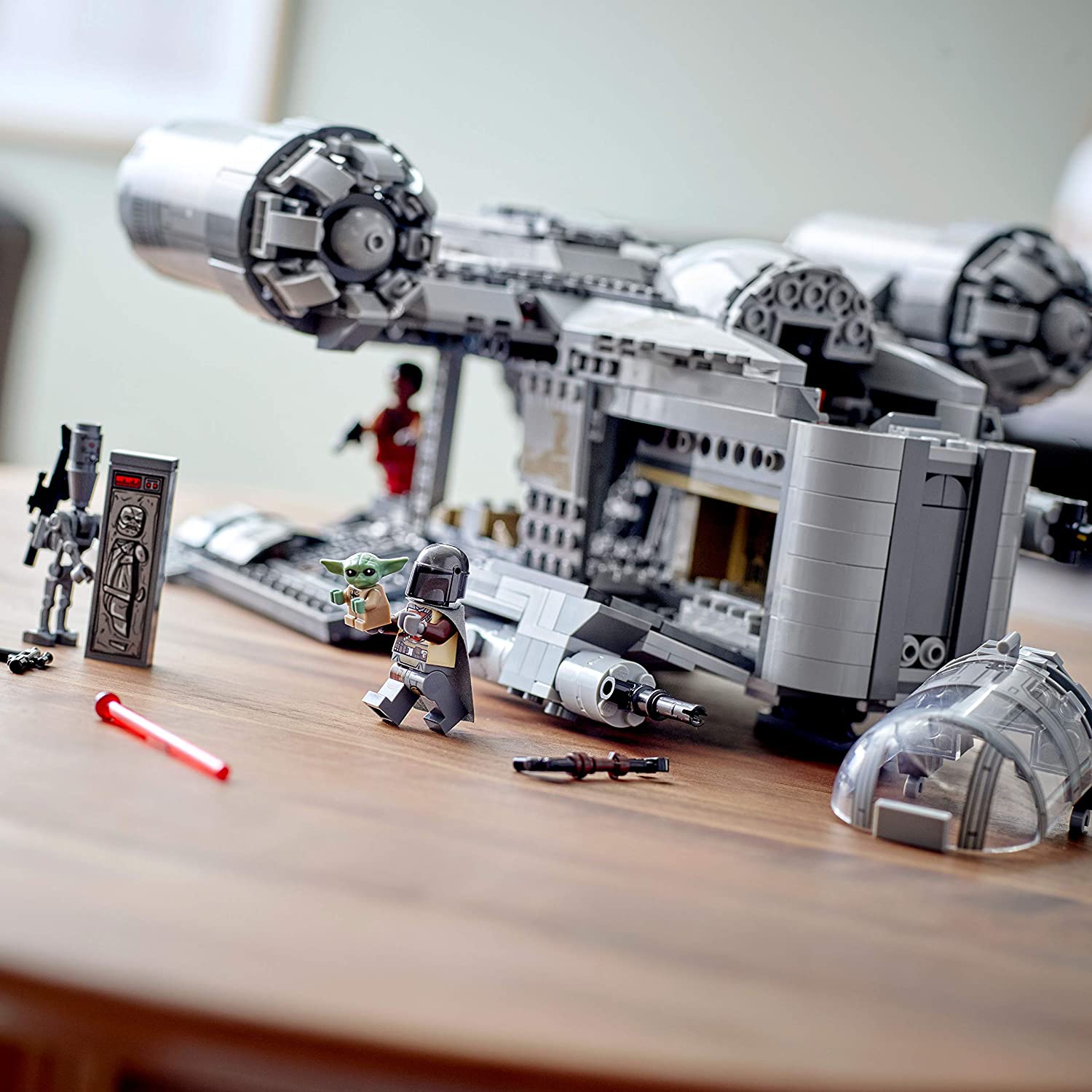 LEGO Star Wars The Mandalorian The Razor Crest 75292 Building Kit | 1,023 Pieces | Collectible Starship Model | Perfect for Display & Play | Great Gift for Star Wars Fans & LEGO Collectors | Recreate Epic Mandalorian Scenes