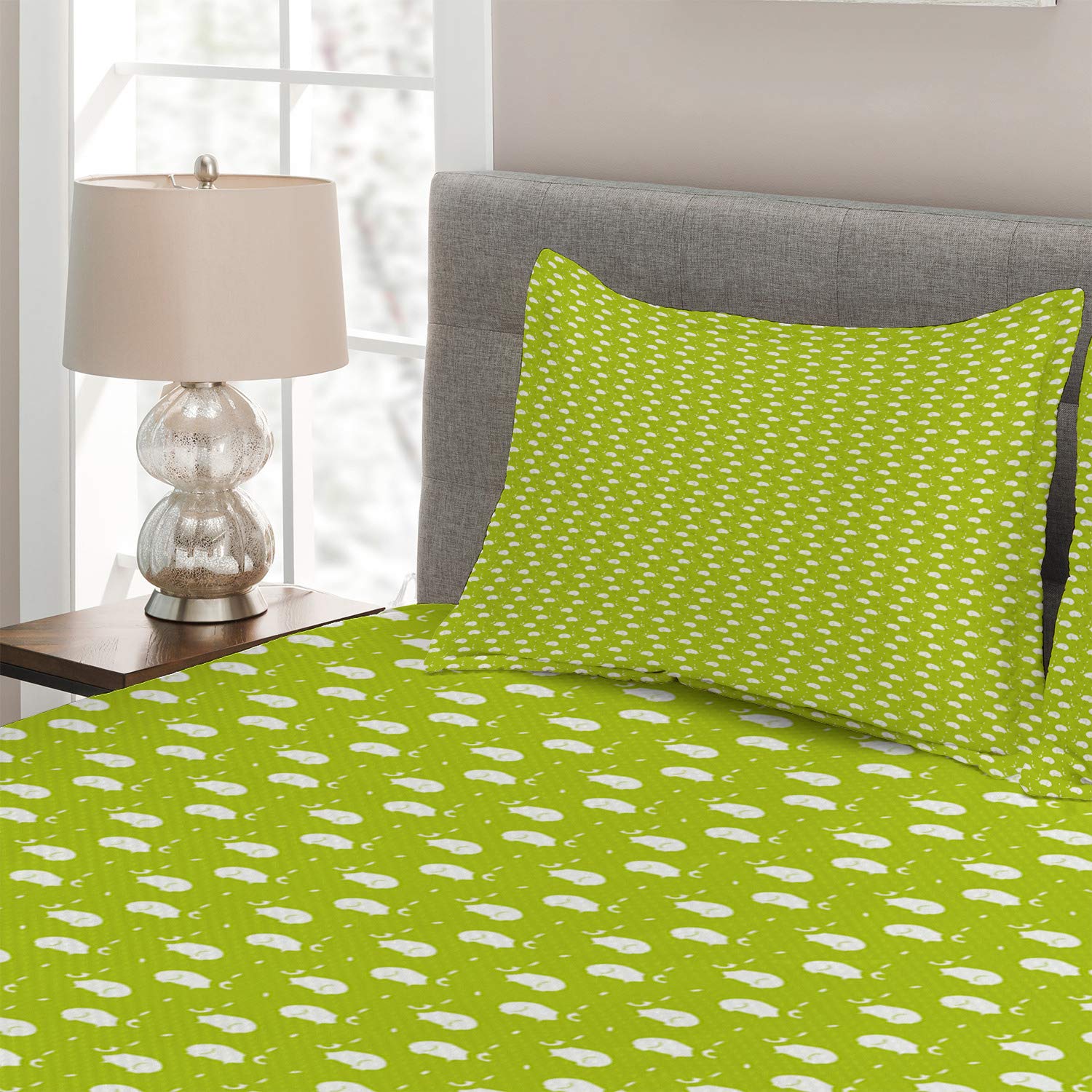 Ambesonne Easter Bunny Quilt Set - 3 Piece King Size Bedspread with 2 Pillow Shams, Yellow Green & White Rabbit Eggs Doodle Pattern | Spring Home Decor, Easter Bedding, Holiday Guest Room