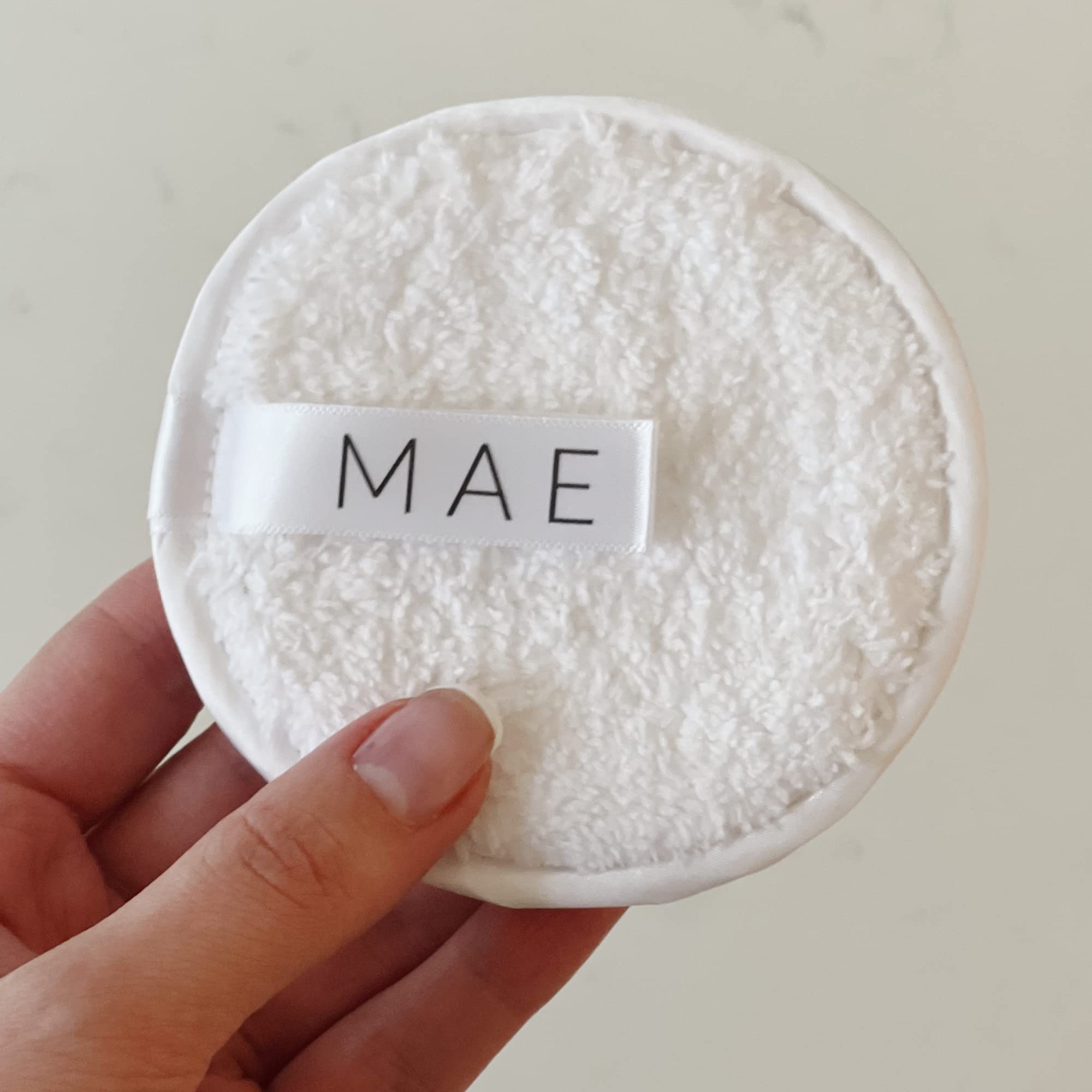 MAE Reusable XL Makeup Remover Pads Set of 4 with Travel Bag & Laundry Bag | Eco-Friendly Washable Cotton Rounds for Eye & Face Makeup Removal | Perfect for Travel, Daily Skincare & Sustainable Beauty Routine