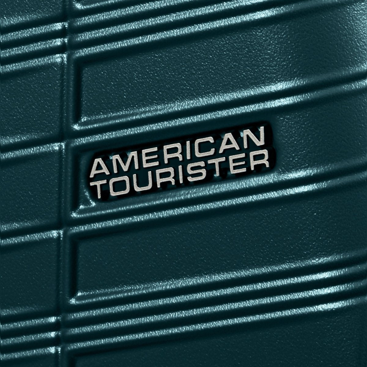 American Tourister Surftime Carry On Luggage - Lightweight Spinner Suitcase for Travel, Business & Weekend Getaways | Durable & Stylish Airplane Carry-On Bag