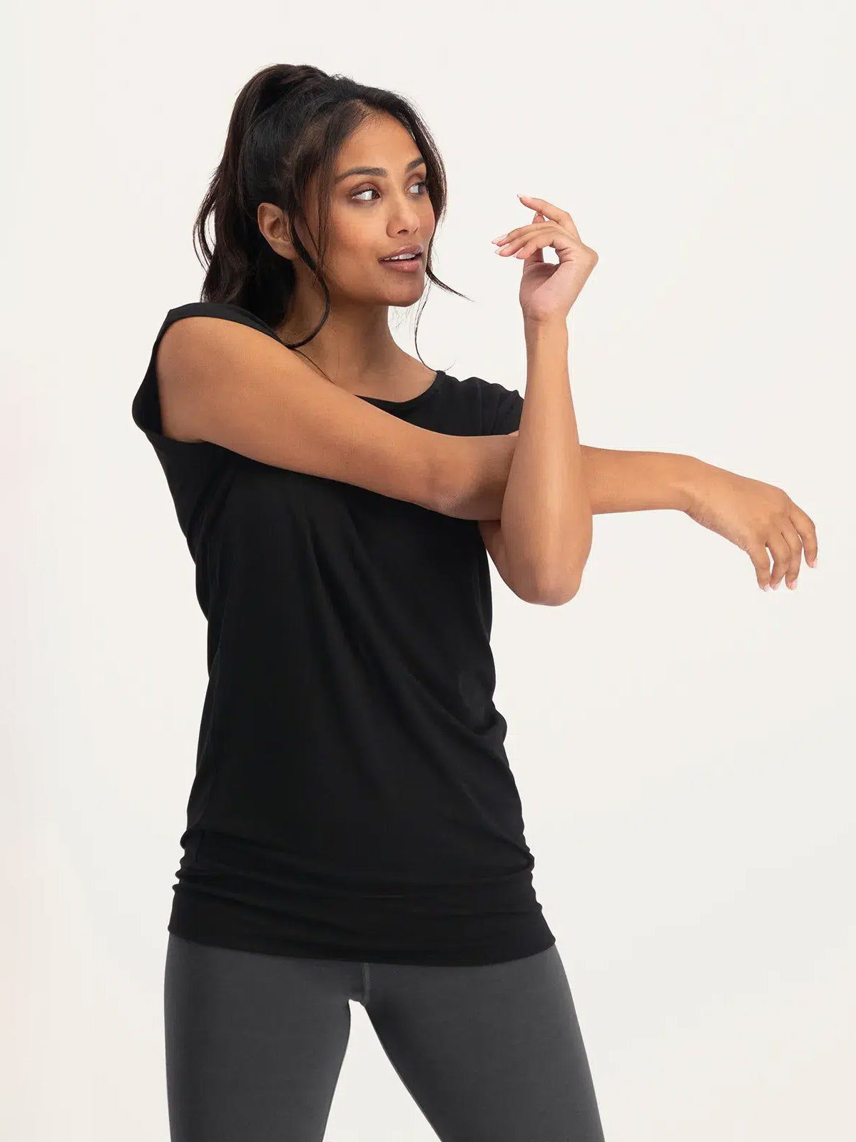 Urban Goddess Asana Yoga Tee - Onyx Black Women's Yoga Shirt | Breathable Workout Top for Yoga, Pilates & Gym