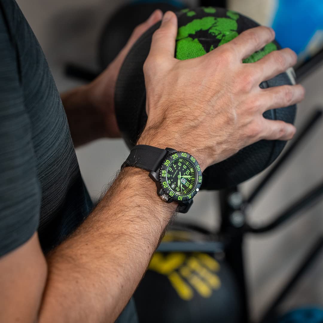 Luminox G Sea Lion Men's Military Watch with Date Function - 100m Water Resistant - Swiss Made - Durable Tactical Timepiece for Outdoor, Diving & Adventure Activities
