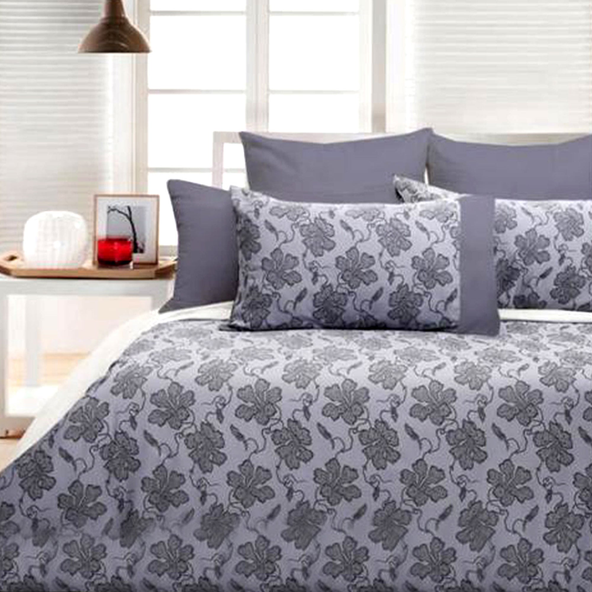 Premium Cranbrook Lilac Quilt Cover Set - King Size Black Floral Bedding for Master Bedroom & Guest Room Decor