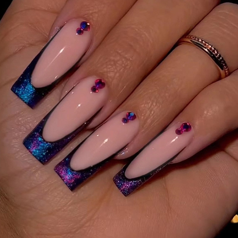 24Pcs Christmas Press on Nails - Long Elk & Snowflake Design Fake Nails, Full Cover Wearable Nail Tips for Holiday Parties & Gift Giving