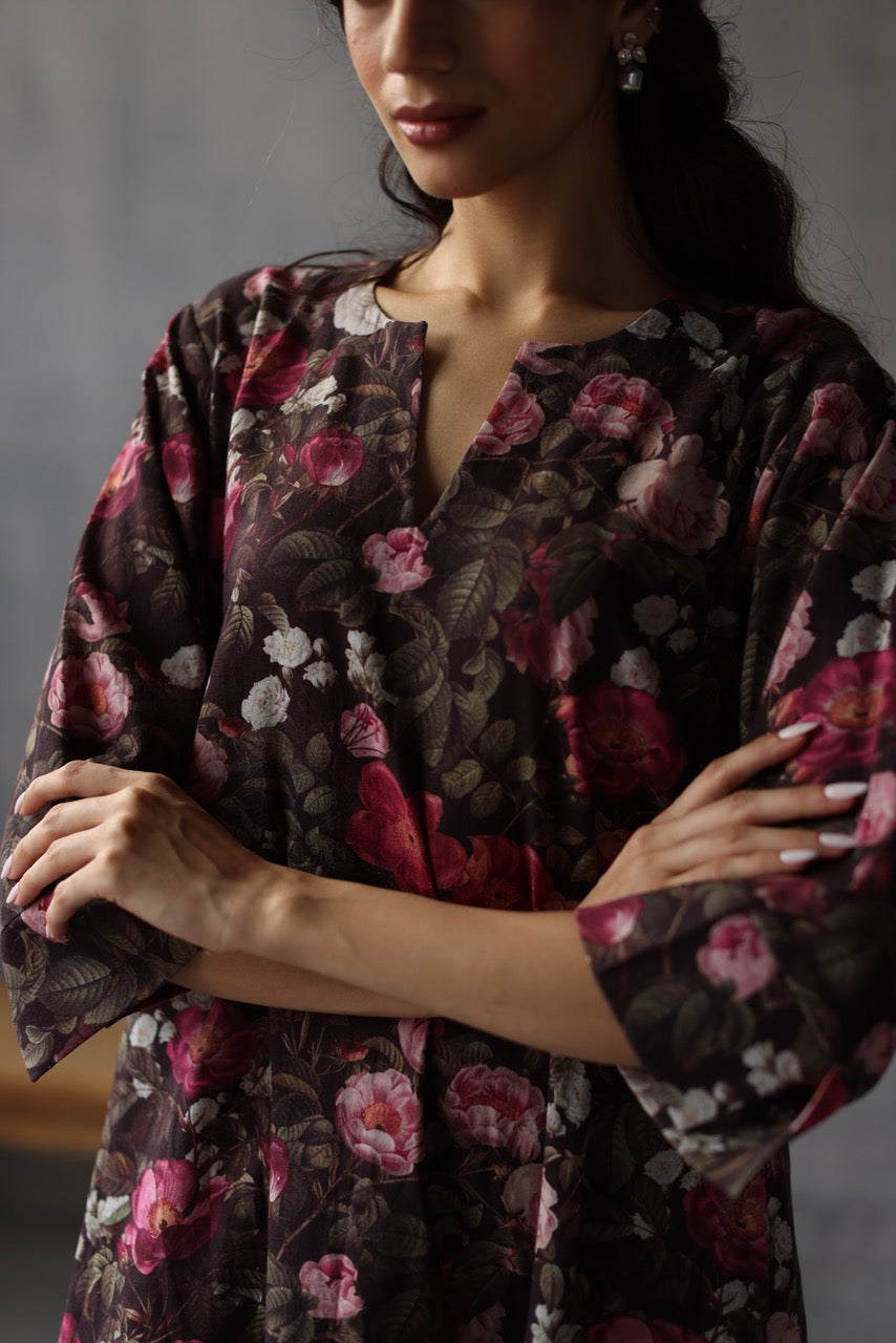 Elegant Bouquet of Roses Kurta Set for Women - Stylish Ethnic Outfit for Festivals, Weddings & Special Occasions
