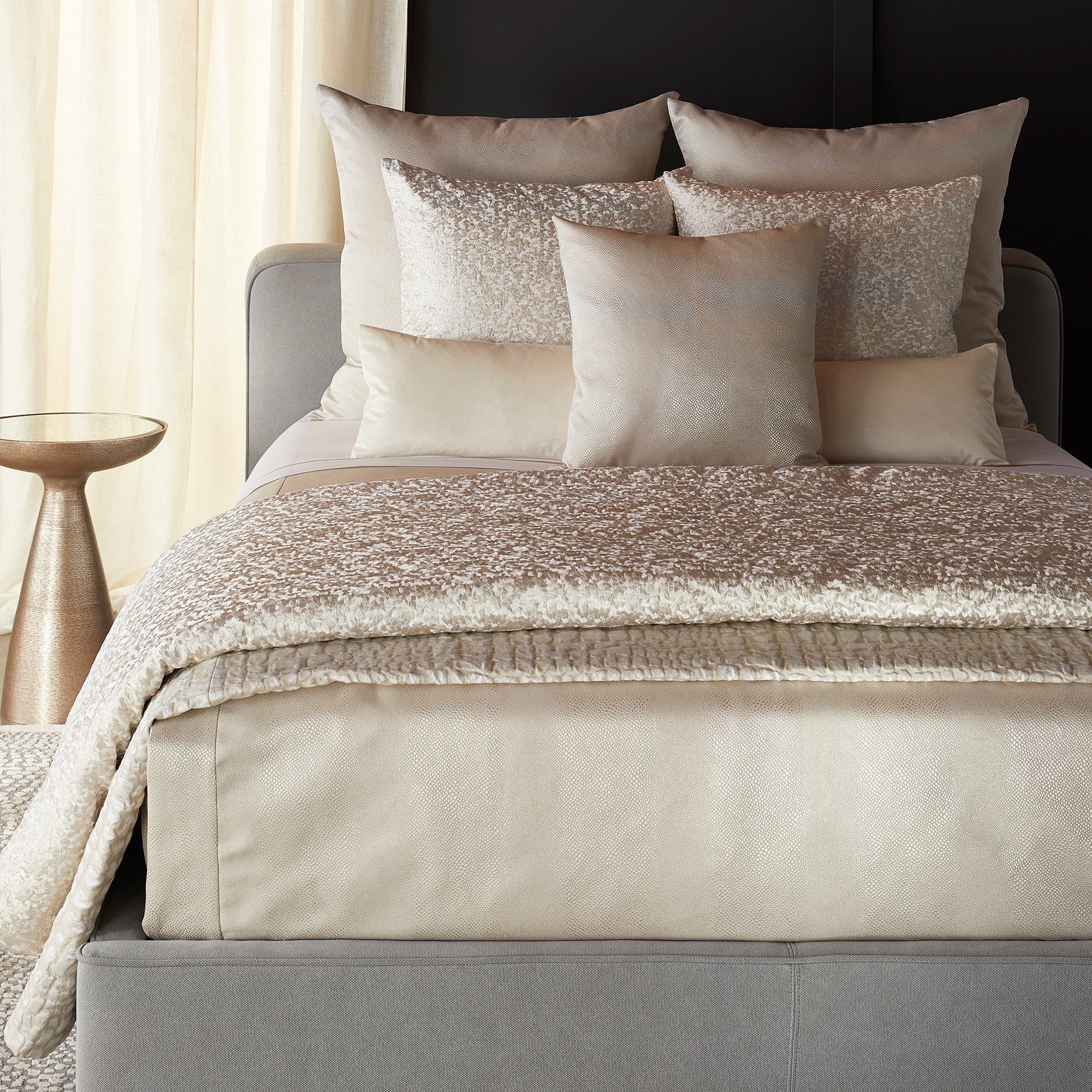 Diamond Dust Throw Blanket - Soft & Luxurious for Cozy Nights, Home Decor, and Gifts | Perfect for Bed, Sofa, and Travel