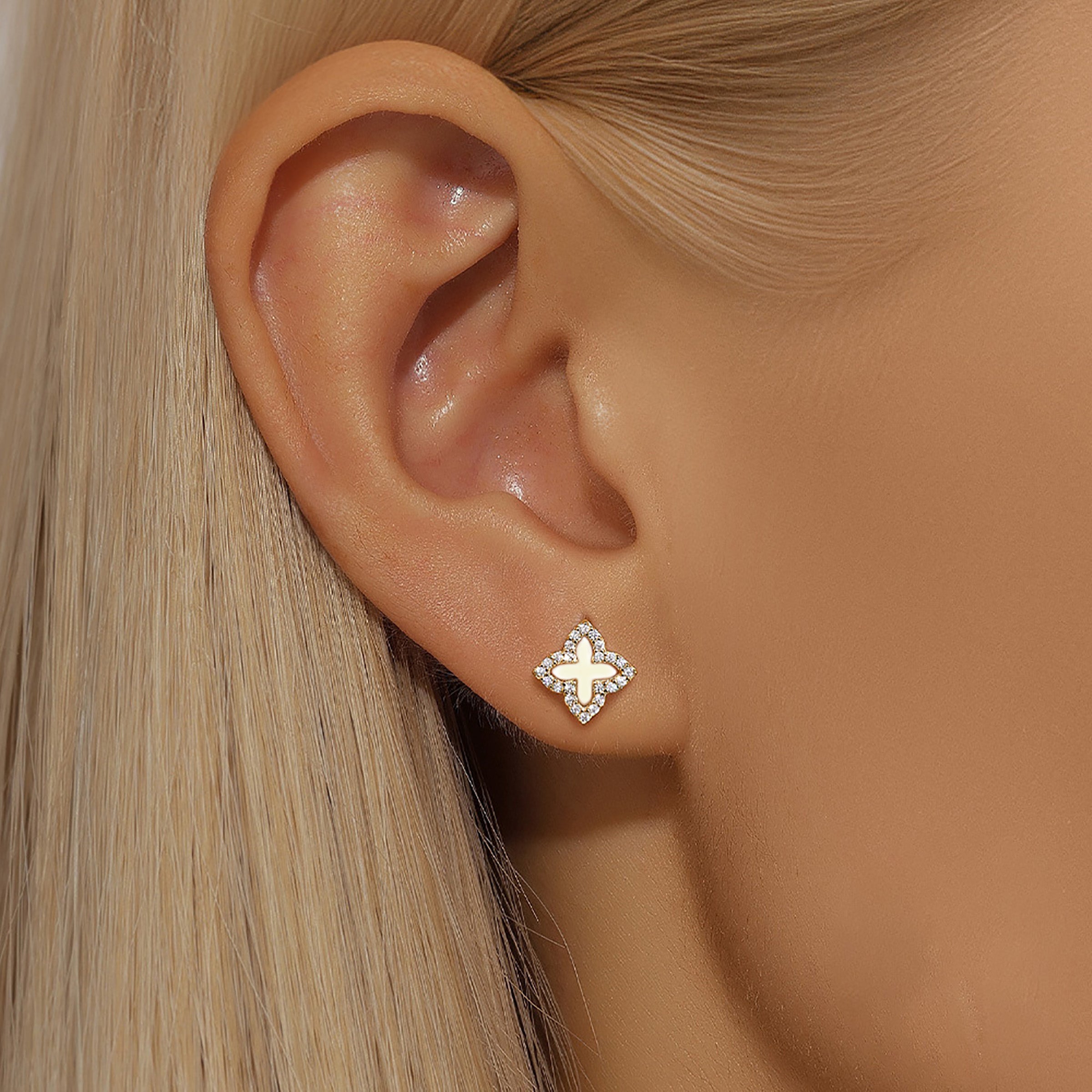 Sparkling Clover Breastmilk Earrings - Unique Keepsake Jewelry for Nursing Moms, Breastfeeding Gifts, Mother's Day Present - Perfect for Special Occasions & Cherished Memories