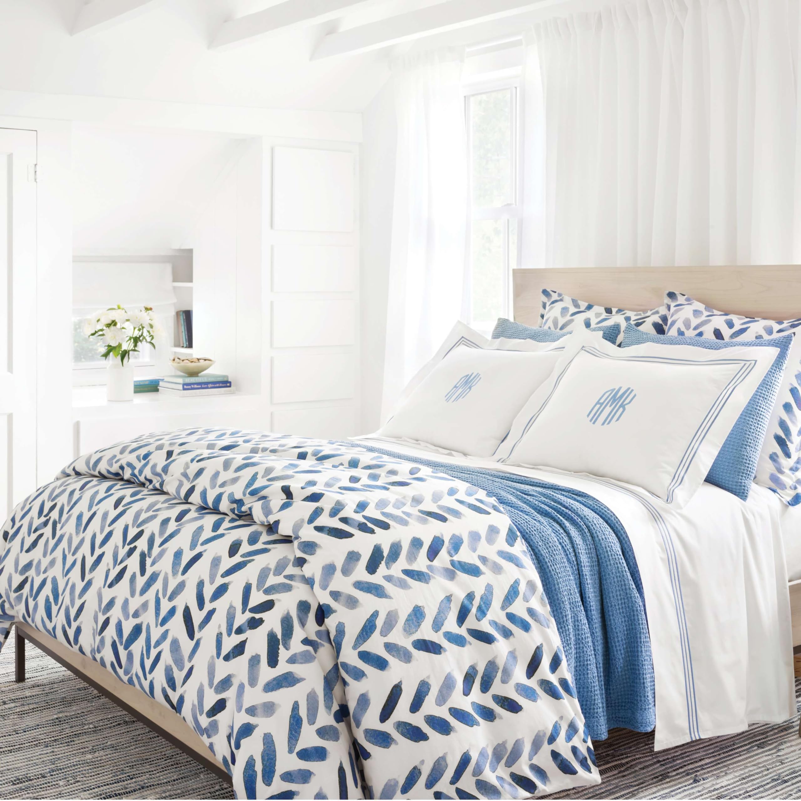 Premium Blue Brush Duvet Cover Set - Full/Queen Size Soft Bedding with Blue/White Graphic Pattern - Perfect for Modern Bedrooms, Guest Rooms & Cozy Home Decor
