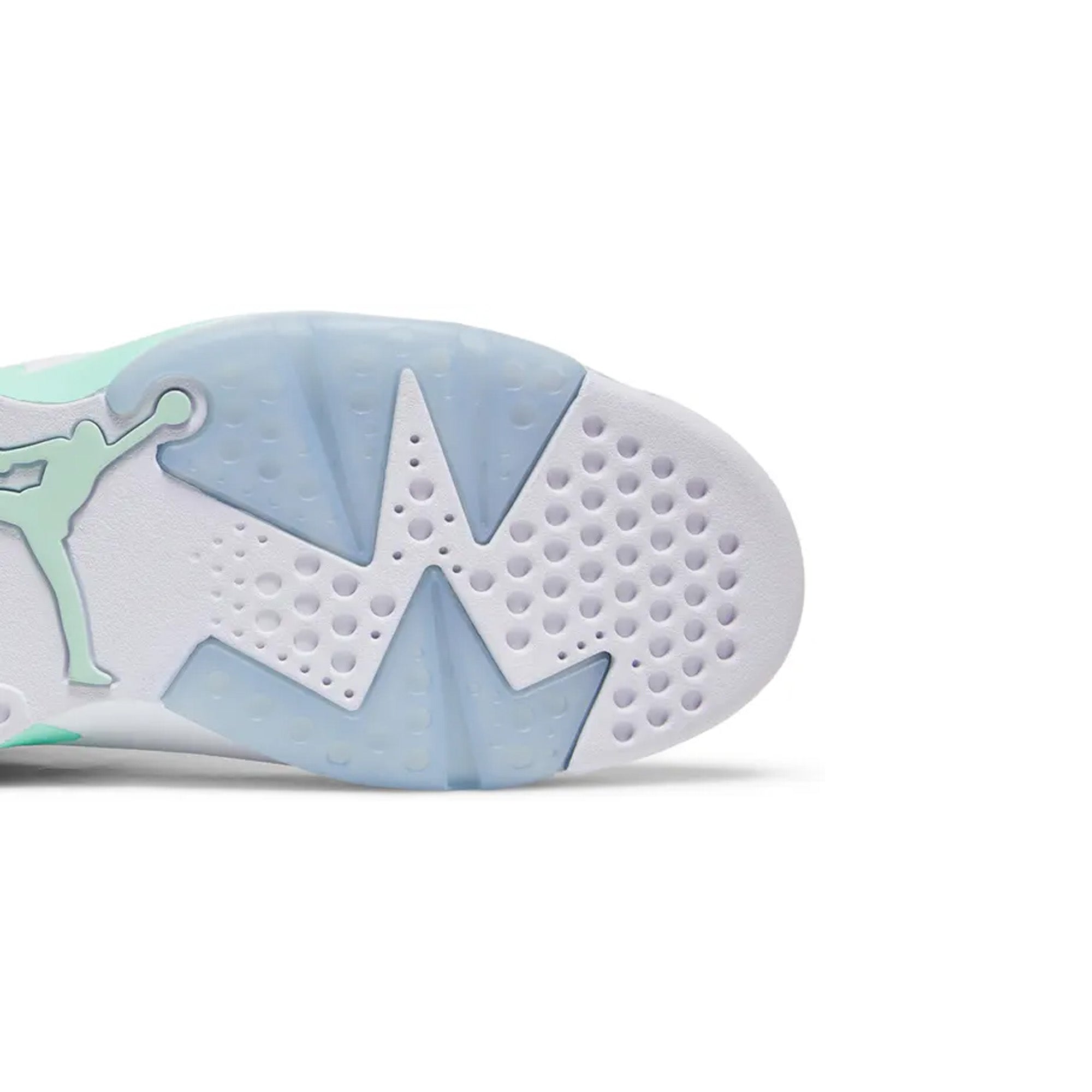 Air Jordan 6 Retro 'Mint Foam' Men's Basketball Shoes 2022 Release - Perfect for Streetwear Fashion & Sneaker Collectors