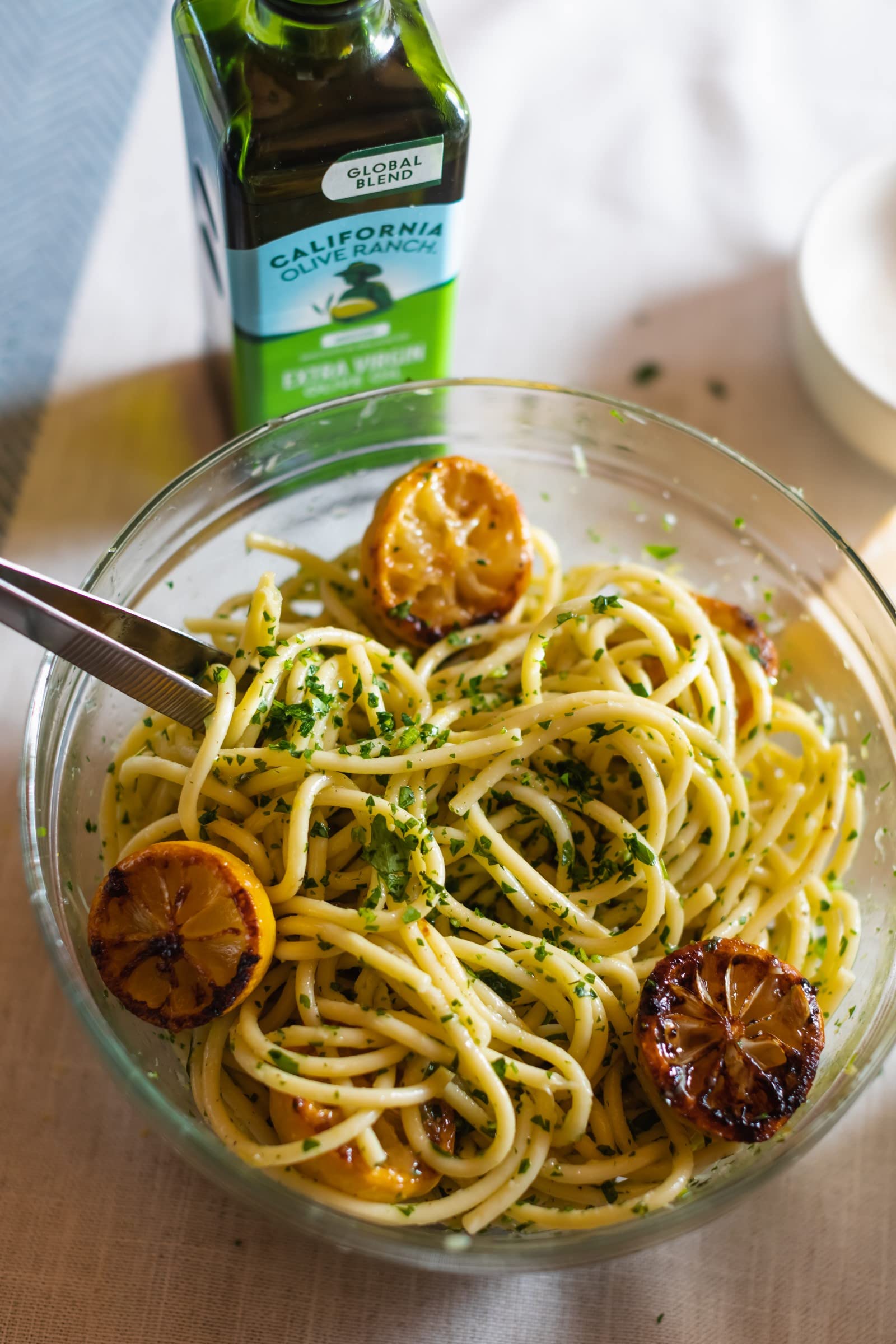 California Olive Ranch Extra Virgin Olive Oil - Mild & Buttery Flavor, 16.9 Fl Oz (Pack of 6) | Premium Cooking Oil for Salads, Pasta & Healthy Recipes | Perfect for Home Chefs & Mediterranean Dishes