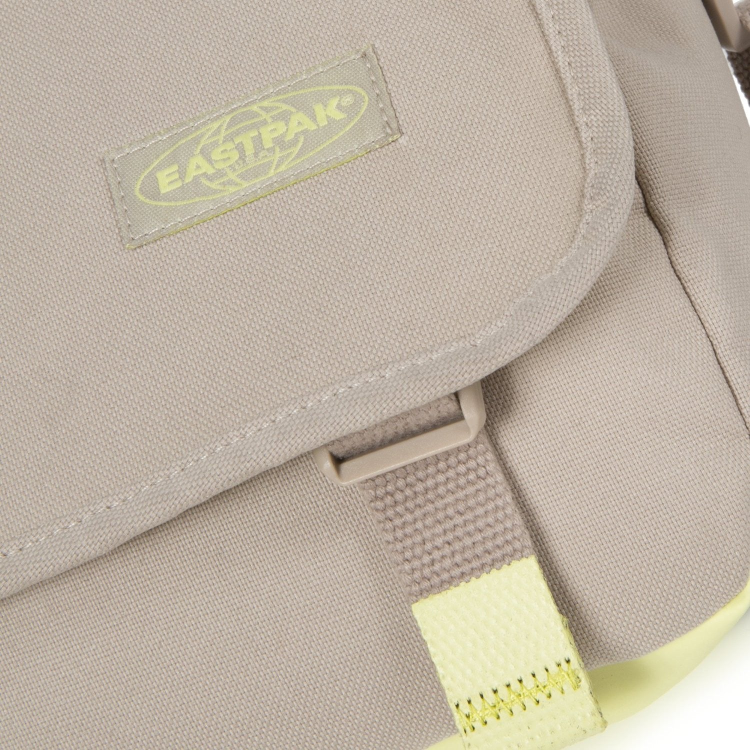EASTPAK Junior Messenger Bag for Kids - Lightweight School Backpack with Adjustable Strap, Durable & Stylish - Perfect for School, Travel & Daily Use