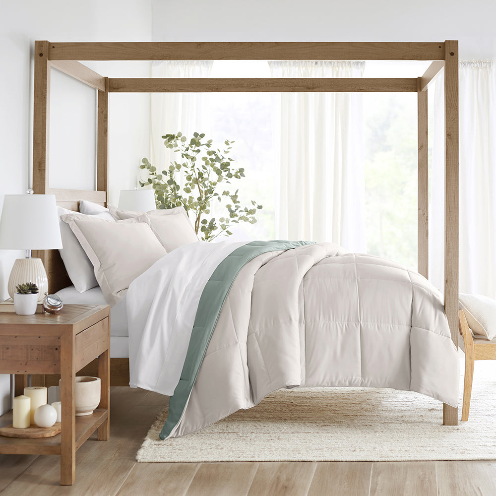 Reversible Down Alternative Comforter Set - All Season Hypoallergenic Bedding - Queen Size White Comforter for Cozy Bedroom & Guest Room Decor