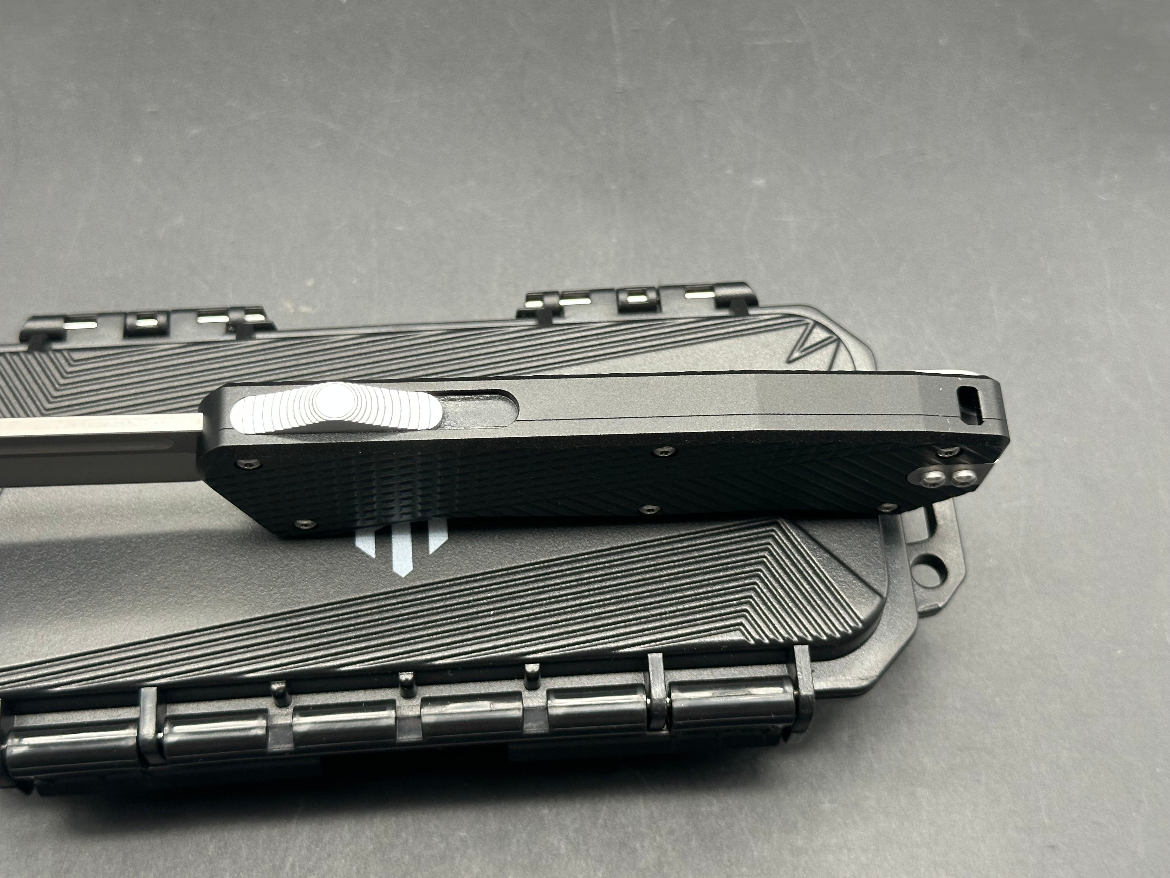 Takcom Bulldog OTF Automatic Knife - M390 Stonewashed Blade - 7.8