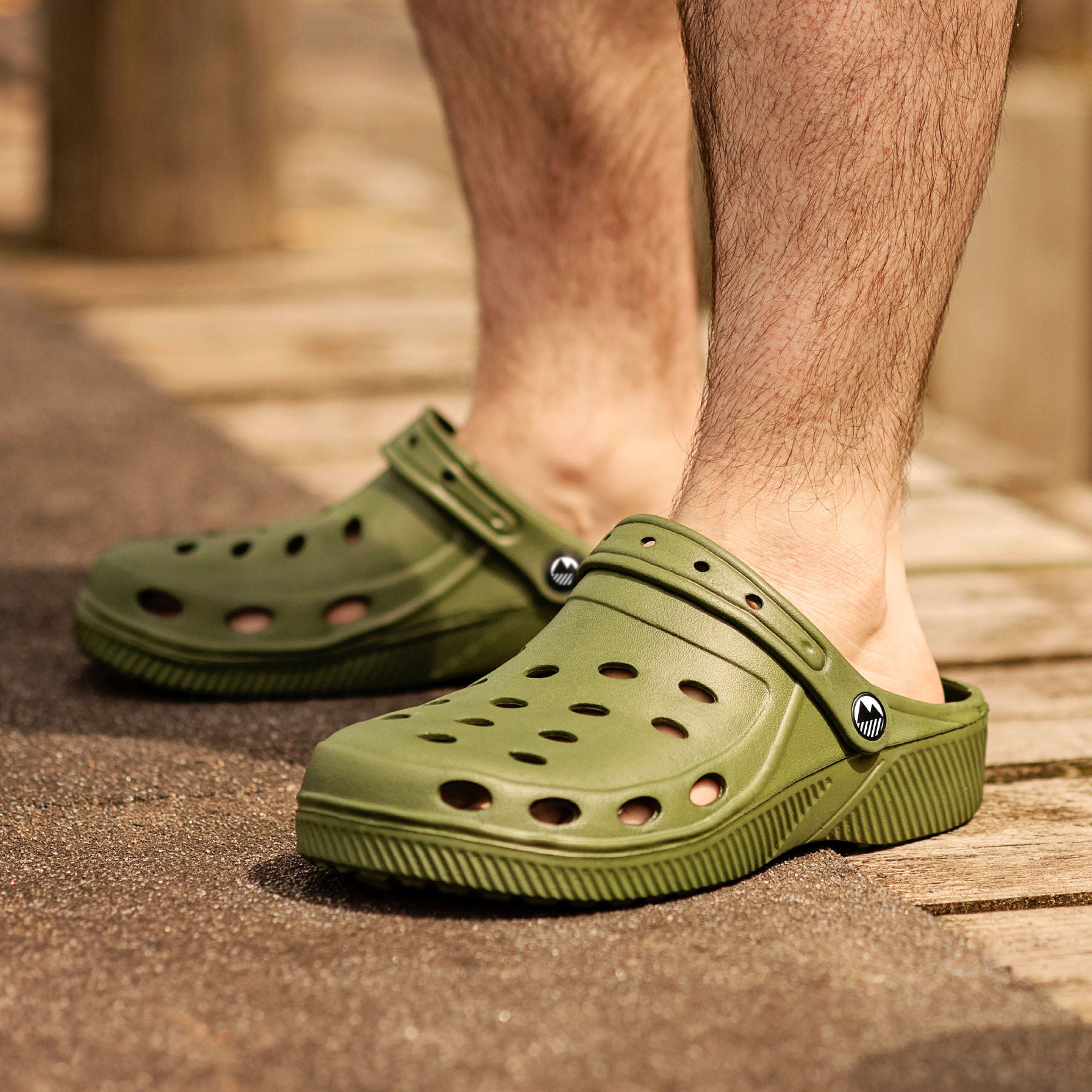 Men's Breathable Slip-On Clogs - Comfortable & Lightweight for Outdoor, Garden, and Casual Wear