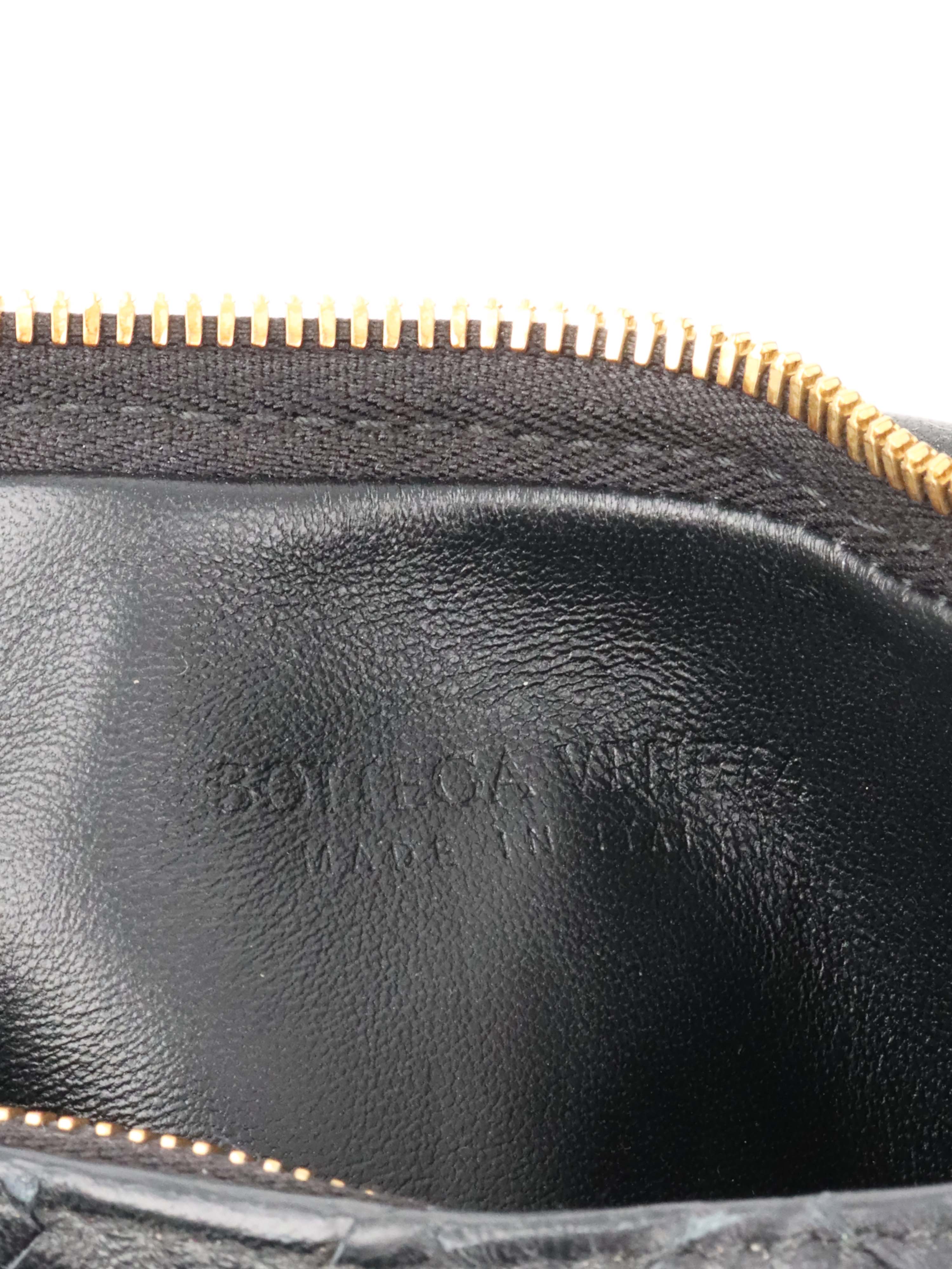 Bottega Veneta Black Foulard Hobo Handbag - Stylish Leather Shoulder Bag for Women, Perfect for Work, Travel & Evening Out