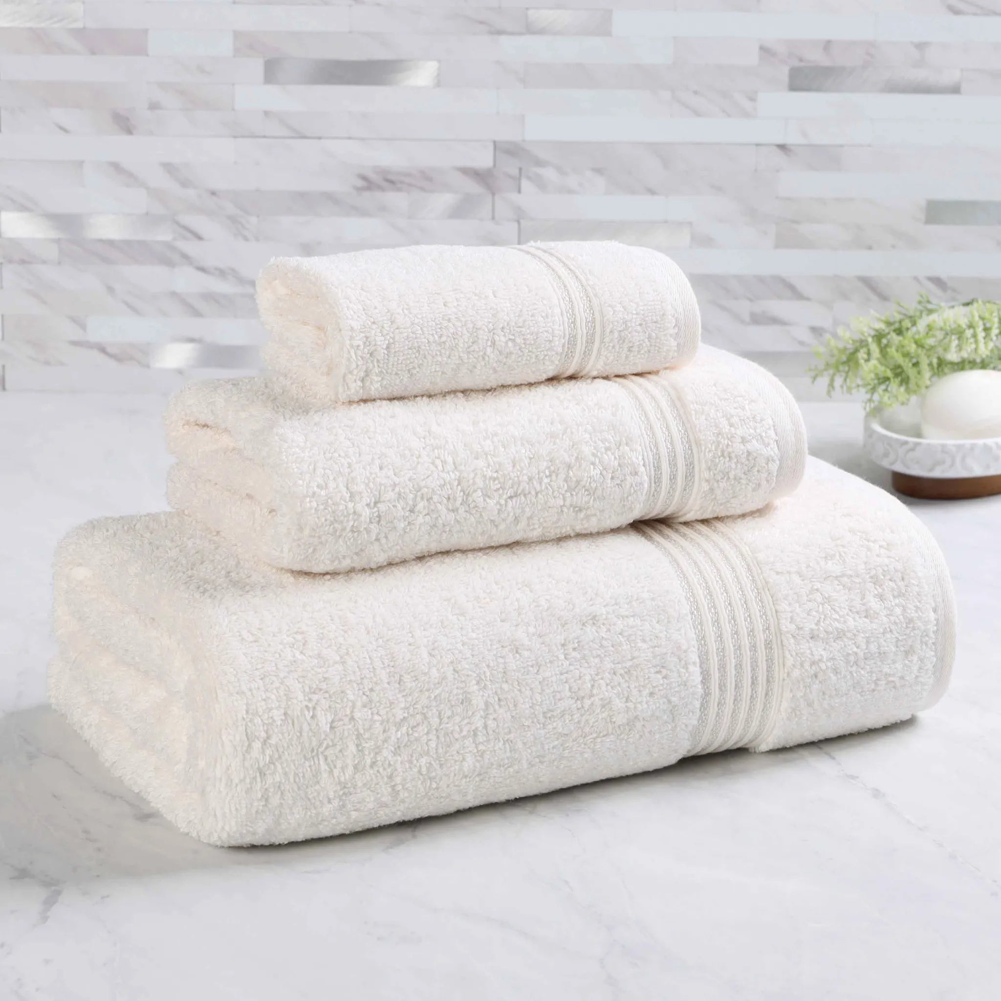 Premium Egyptian Cotton Plush 3-Piece Luxury Bath Towel Set - Ultra Absorbent & Soft for Spa, Bathroom & Hotel Use