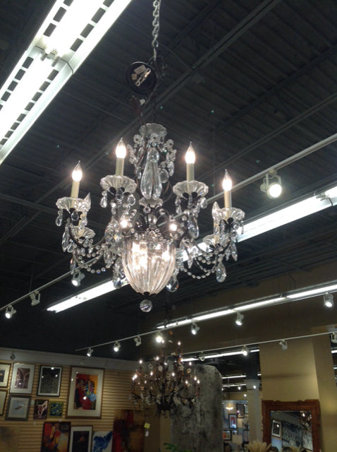 Elegant 8-Light Crystal Chandelier - Modern Ceiling Lighting Fixture for Dining Room, Living Room & Bedroom