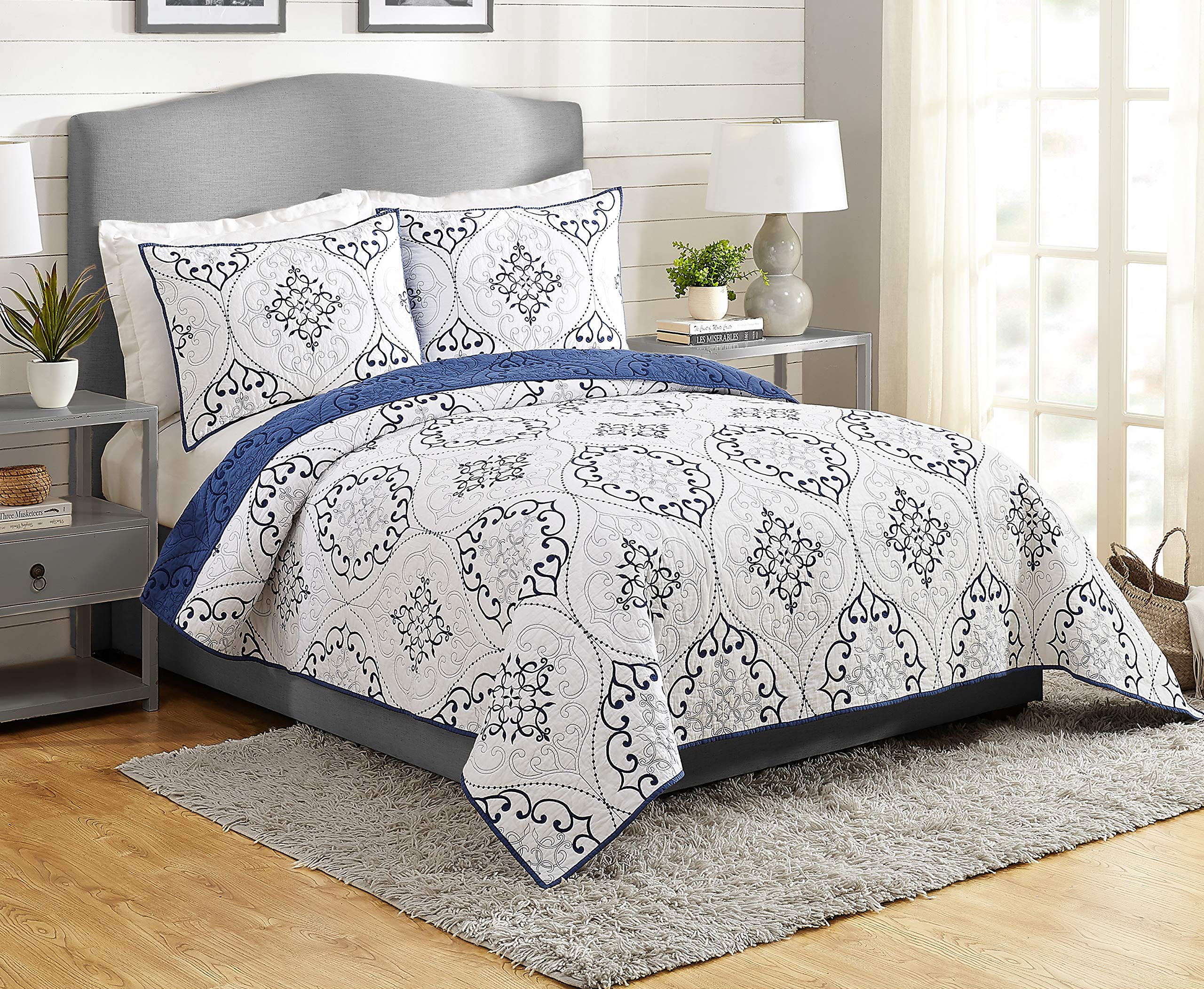 MODERN HEIRLOOM Chambers 3-Piece Quilt Set - Full/Queen Size Navy Blue Bedding - Cozy Comfort for Master Bedroom, Guest Room & Dorm