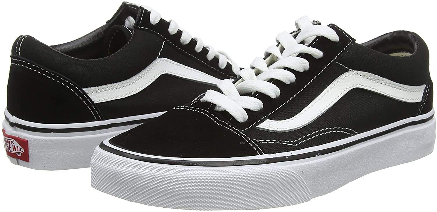 Vans Old Skool Black & White Skate Shoes - Unisex Low-Top Sneakers for Men & Women (Size 42 EU / 10.5 US Women / 9 US Men) - Classic Skateboard Shoes for Streetwear, Casual Wear & Everyday Comfort