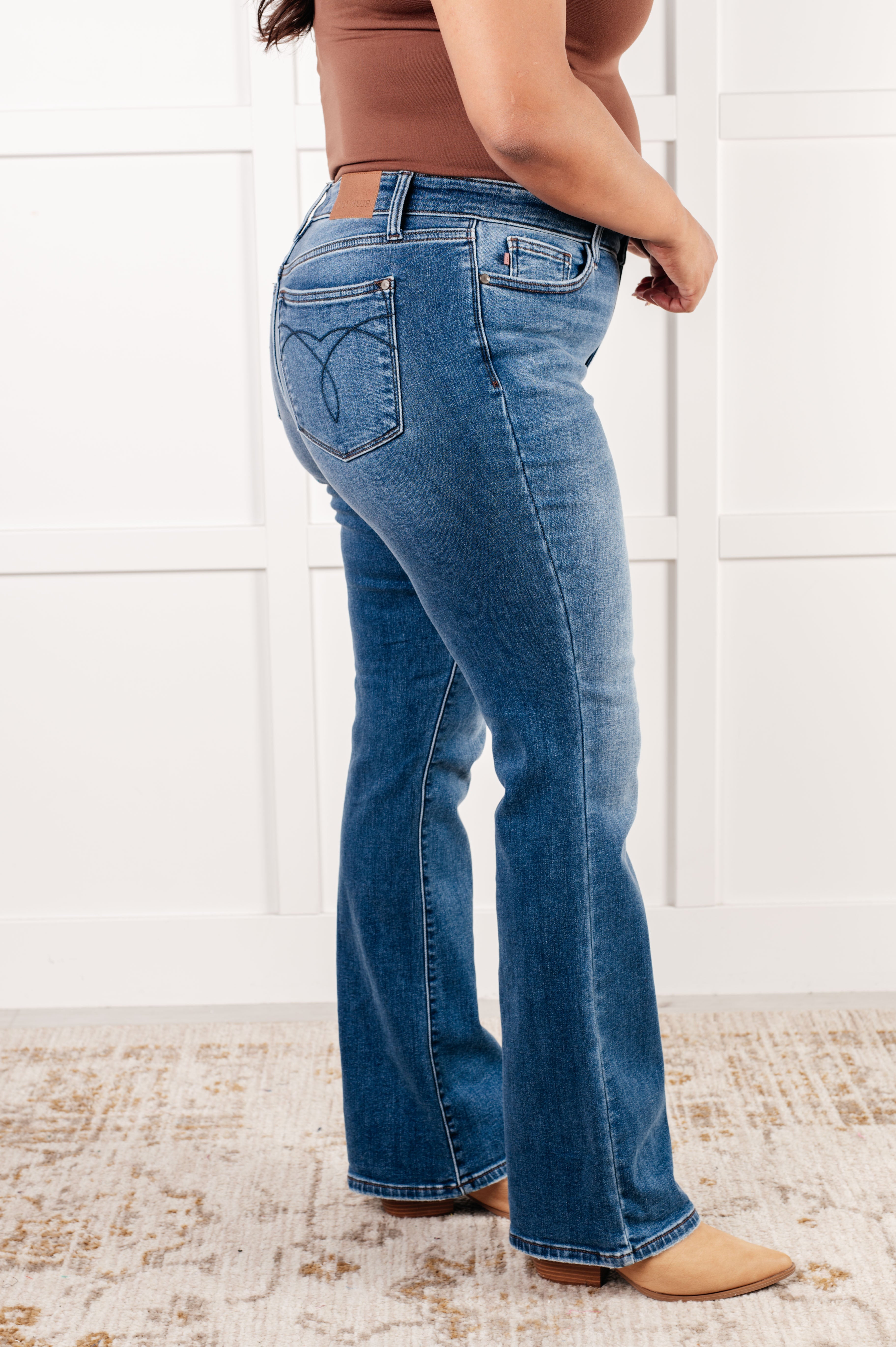 Hannah Mid Rise Thermal Bootcut Jeans for Women - Warm Winter Pants, Stretch Denim, Comfortable & Stylish - Perfect for Cold Weather, Outdoor Activities & Casual Wear