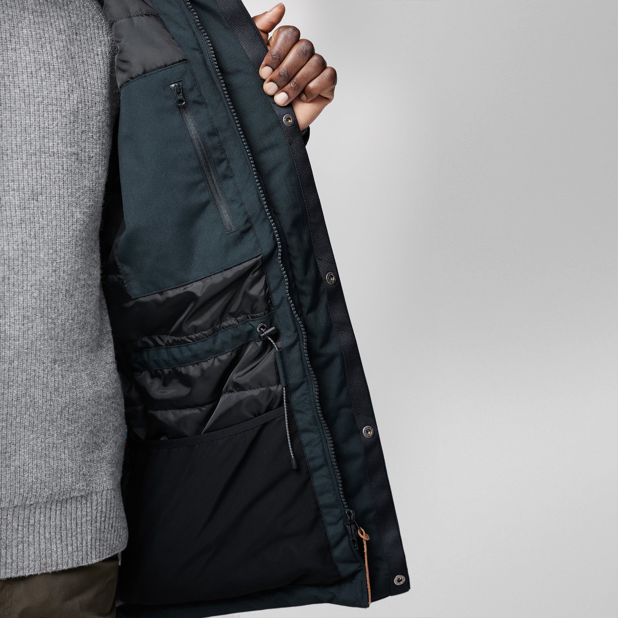 Fjallraven Nuuk Lite Parka for Men - Waterproof Winter Jacket with Hood - Warm & Windproof Outdoor Coat for Hiking, Camping & Cold Weather