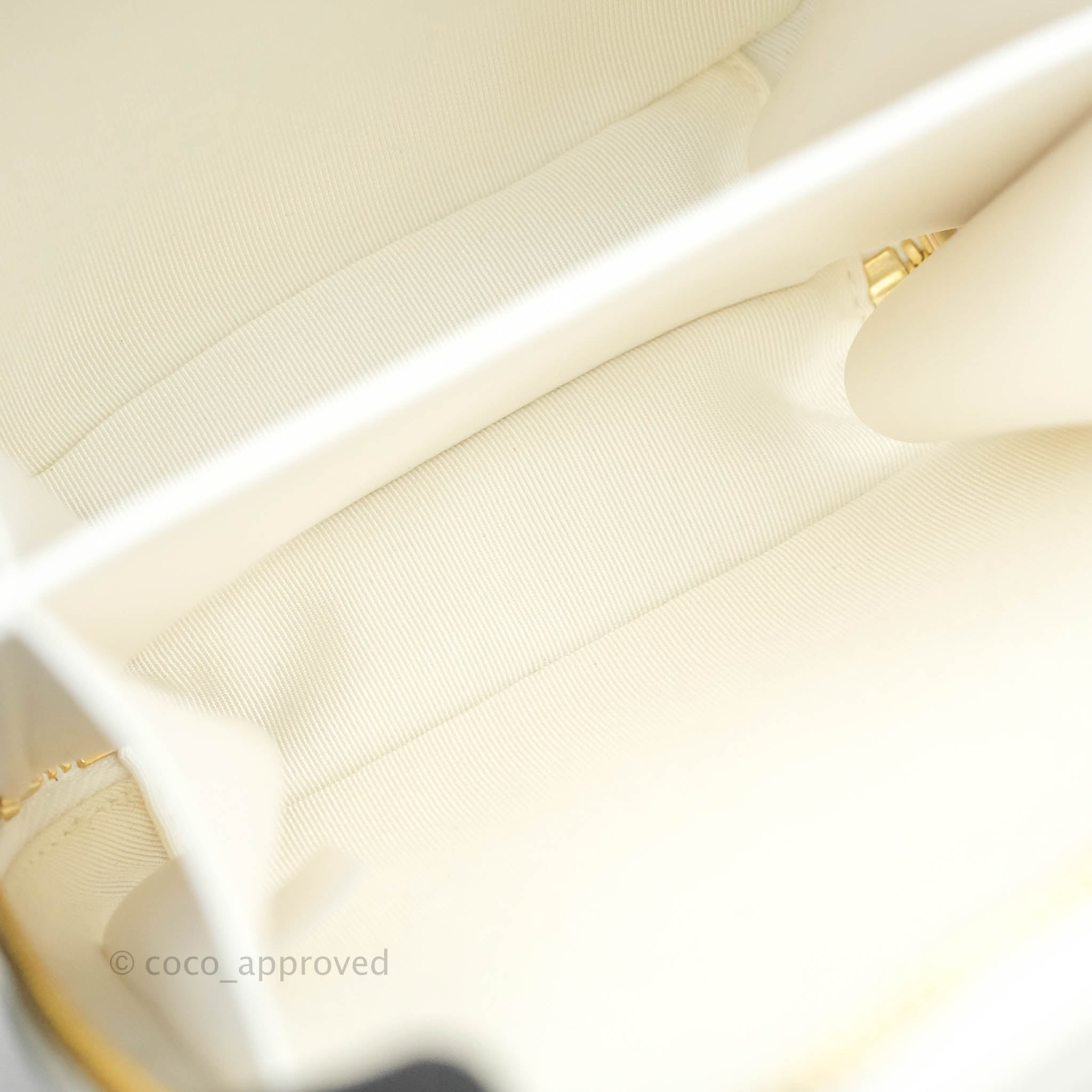 Chanel White Calfskin Circular Handle Zip Around Vanity Case with Gold Hardware - Perfect for Travel, Parties & Everyday Luxury (20S Collection)