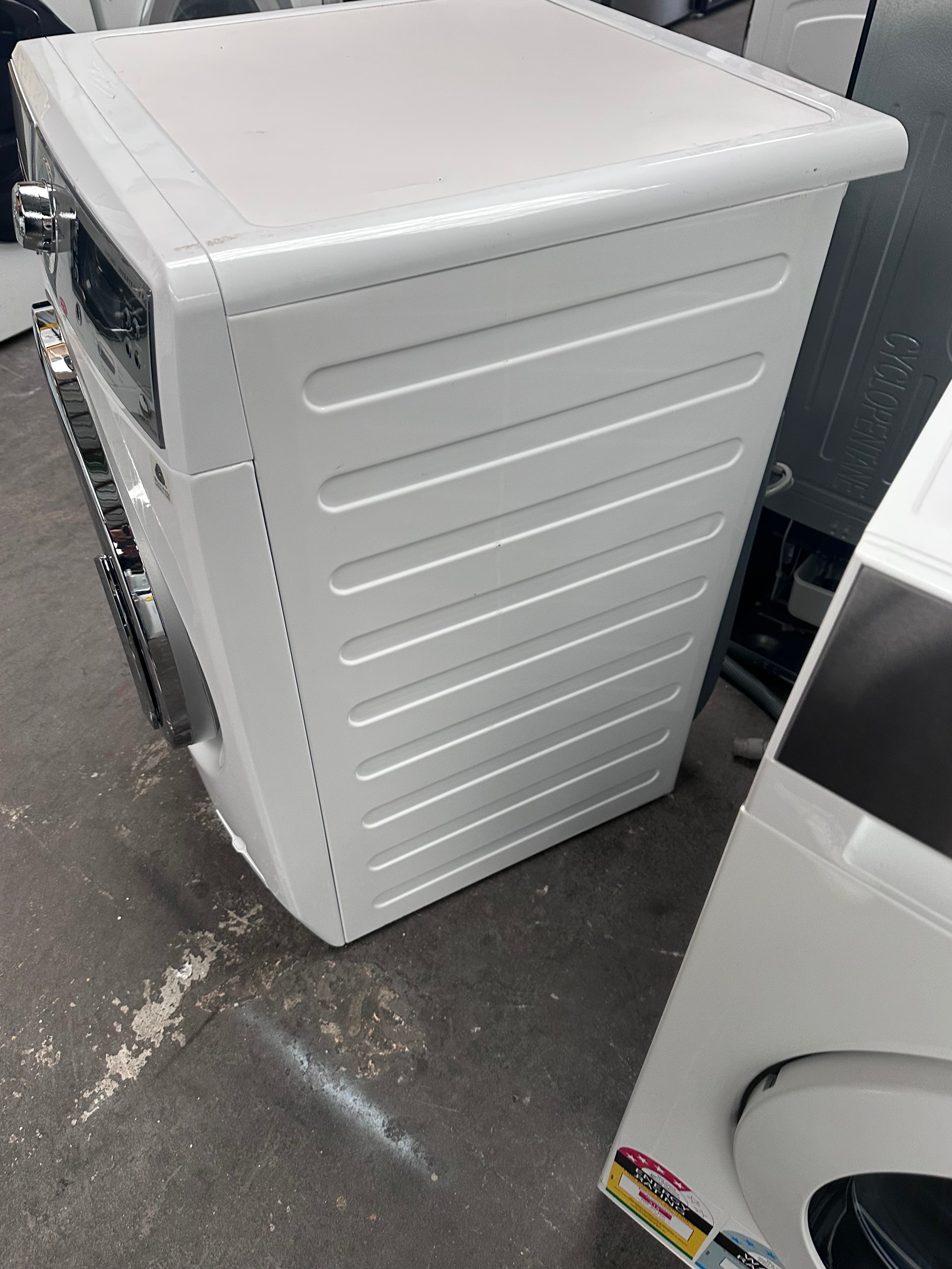 Refurbished Electrolux 9kg Front Load Washing Machine with Time Manager - Energy Efficient & Quiet for Apartments, Laundry Rooms & Small Homes