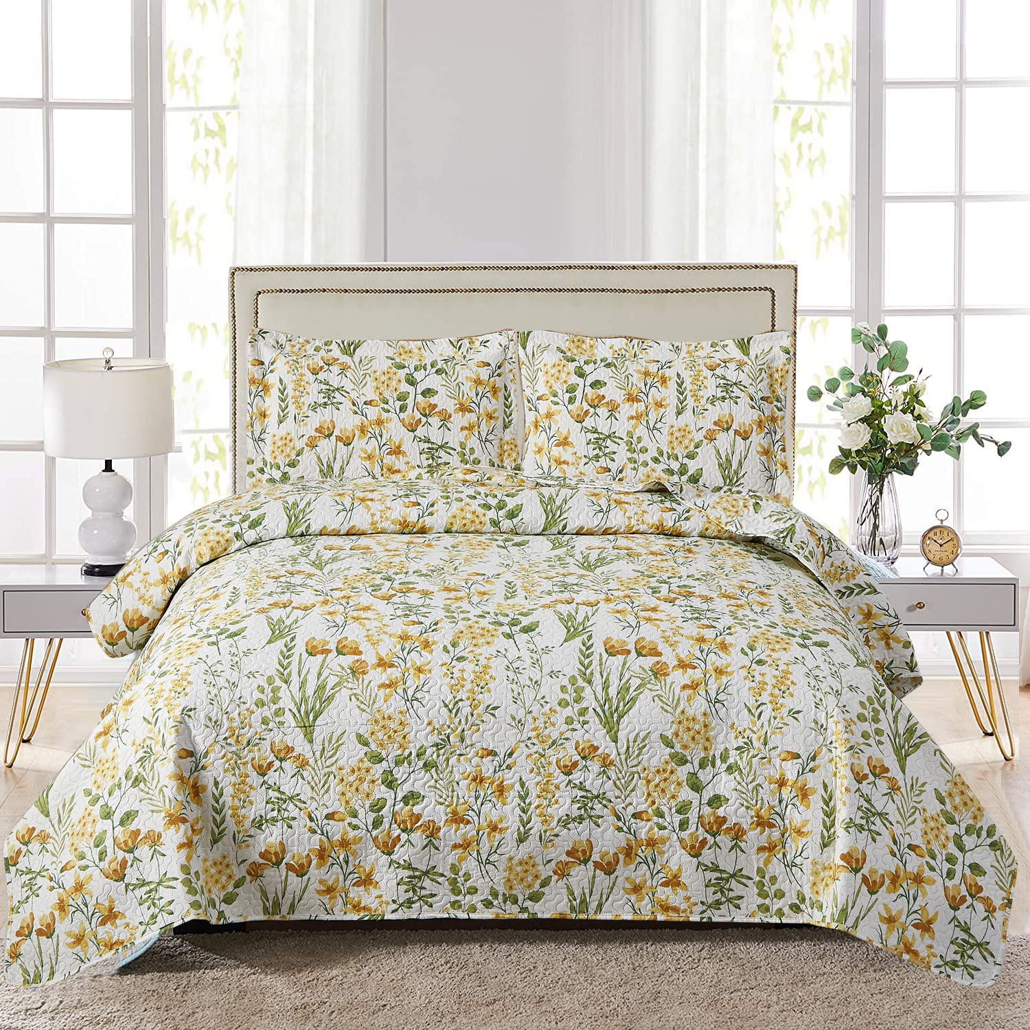 Floral Quilt Set Full/Queen Size - Reversible Countryside Bedspread Coverlet Lightweight Yellow Flower Quilt with Green Leaves - Soft Bedding for Cozy Home Decor (1 Quilt + 2 Pillow Shams) - Perfect for Master Bedroom, Guest Room & Farmhouse Style Decor