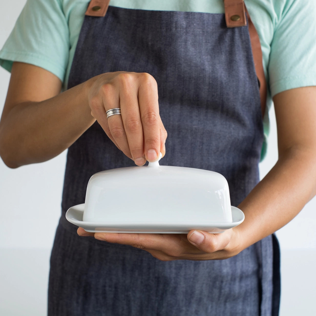 Now Designs Butter Dish Collection - Elegant Ceramic Butter Keeper with Lid for Fresh Butter Storage - Perfect for Kitchen, Dining Table, and Breakfast Buffet
