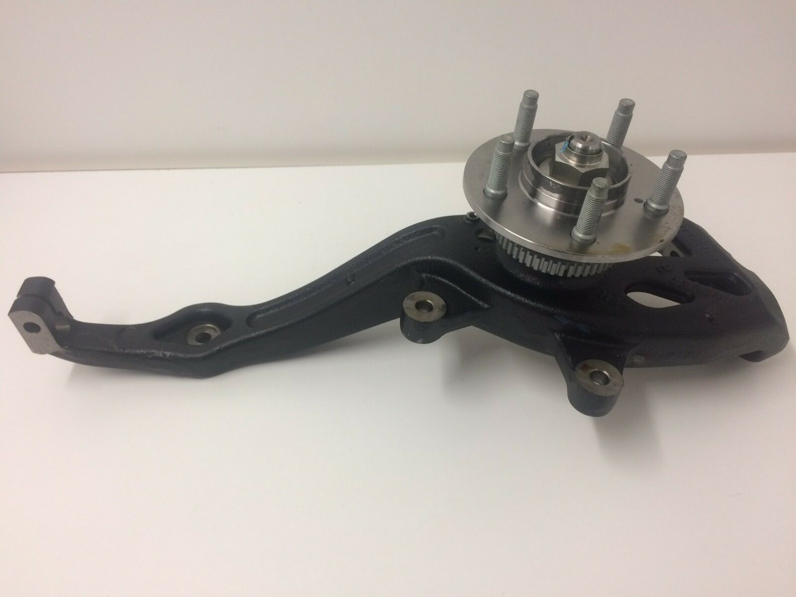 Genuine Ford Territory Front Knuckle Hub Bearing Ball Joint Assembly Pair - Replacement for Smooth Ride & Enhanced Steering - Perfect for Off-Roading & Daily Commuting