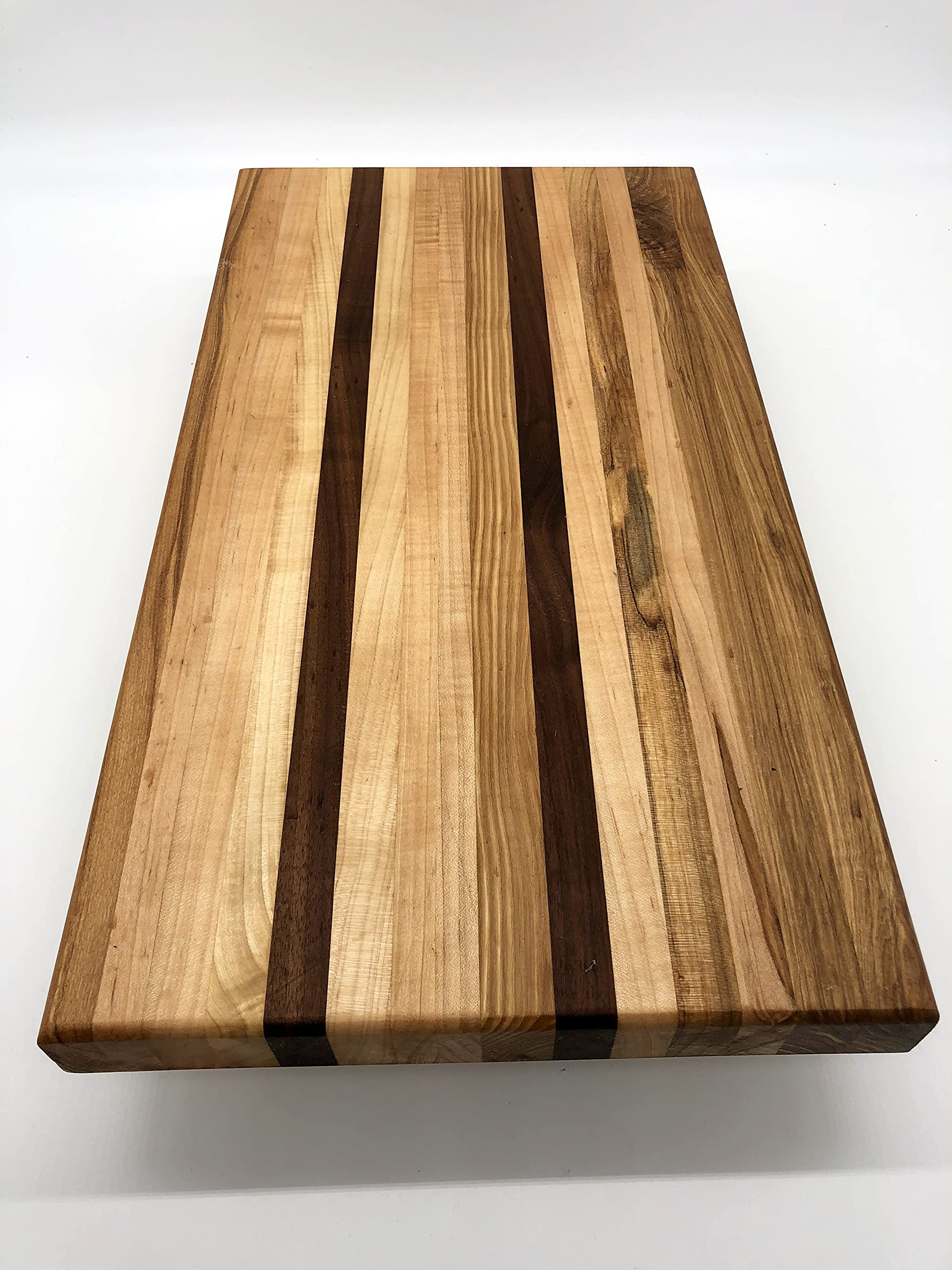 Premium Wooden Charcuterie Board with Handle - 16