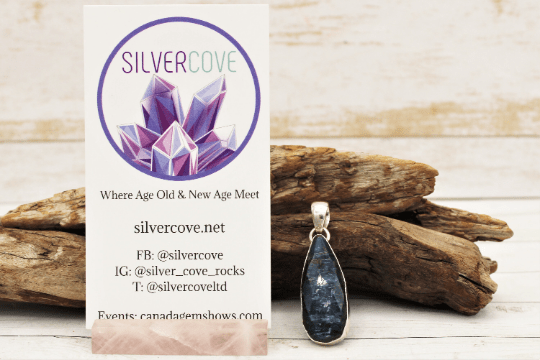Blue Kyanite Pendant Necklace - Natural Healing Crystal Jewelry for Chakra Balancing & Stress Relief - Perfect for Meditation, Yoga & Spiritual Gifts