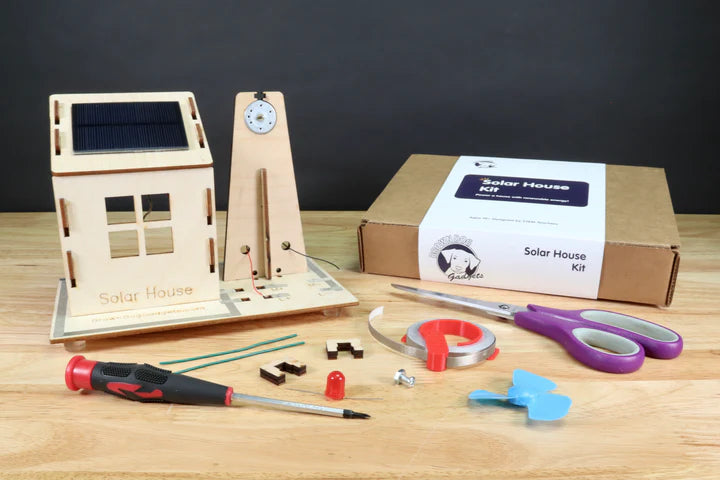 Solar House Kit for Kids - DIY Educational STEM Toy with Solar Panels - Perfect for Science Projects, Classroom Learning & Outdoor Exploration
