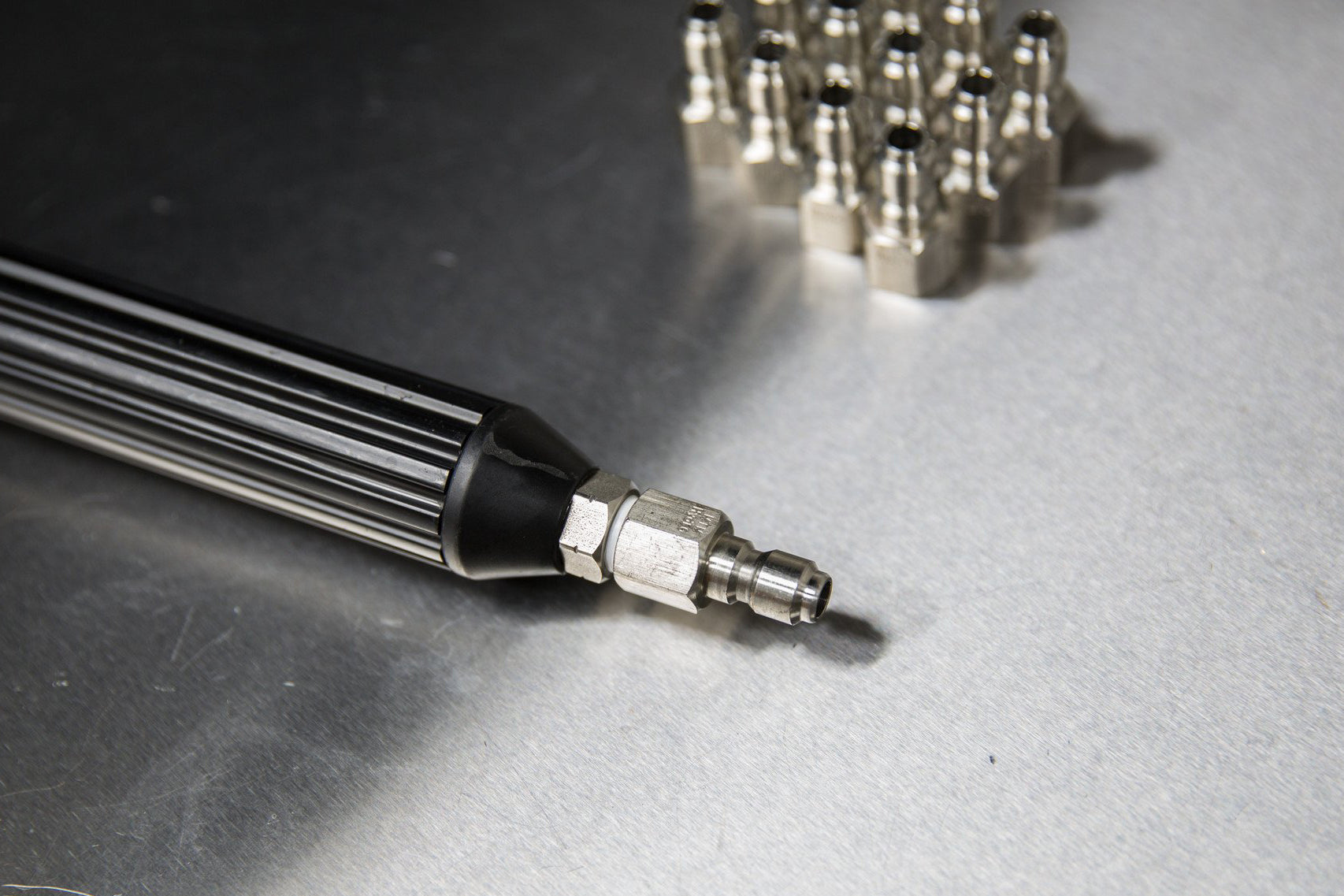 Stainless Steel 1/4 Inch Female Quick Disconnect (QD) Plug - High Pressure Hydraulic Fitting for Air, Water & Oil Applications - Perfect for Industrial, Agricultural & Automotive Use