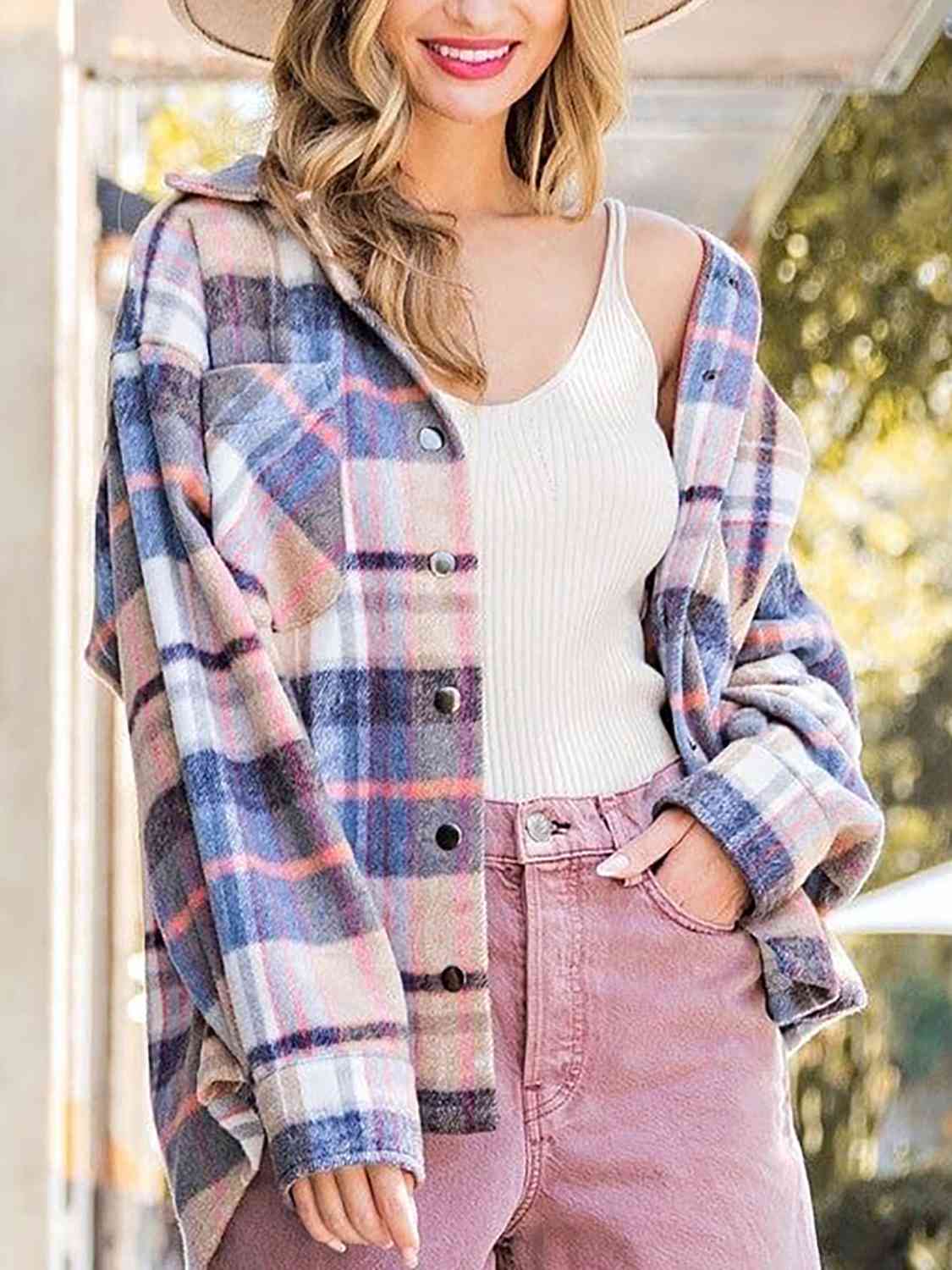 Stylish Snap-Up Plaid Collared Jacket with Pockets for Women - Perfect for Casual Outings, Workwear & Fall Layering