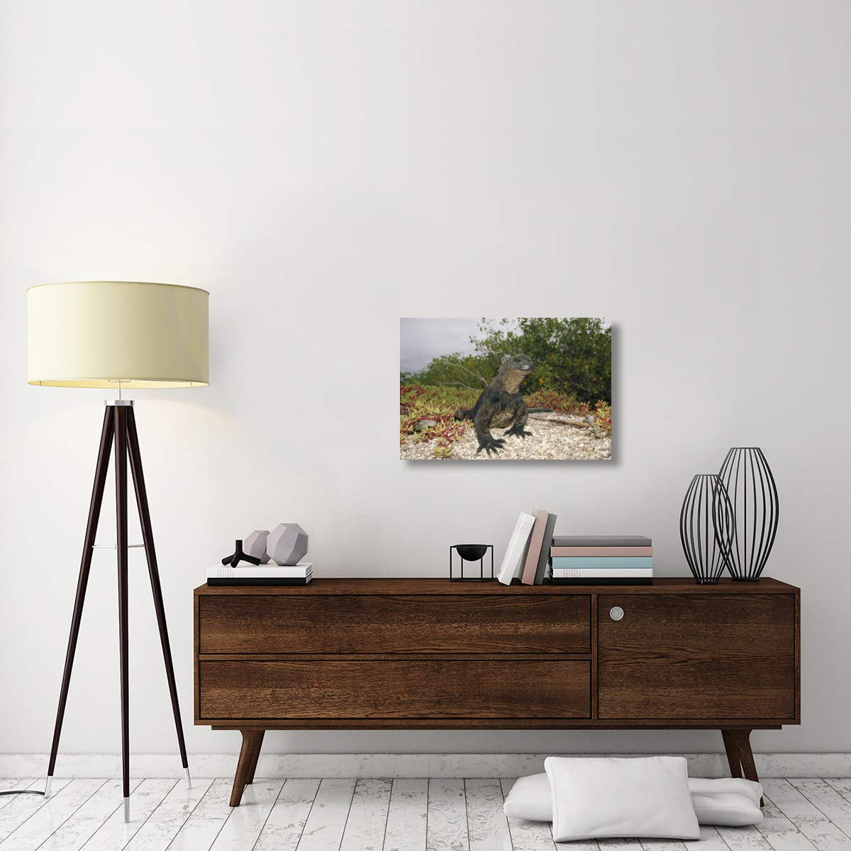 Premium Marine Iguana Canvas Art Print - 30x20 Inches - Galapagos Islands Wildlife Wall Decor - Perfect for Living Room, Bedroom & Office
