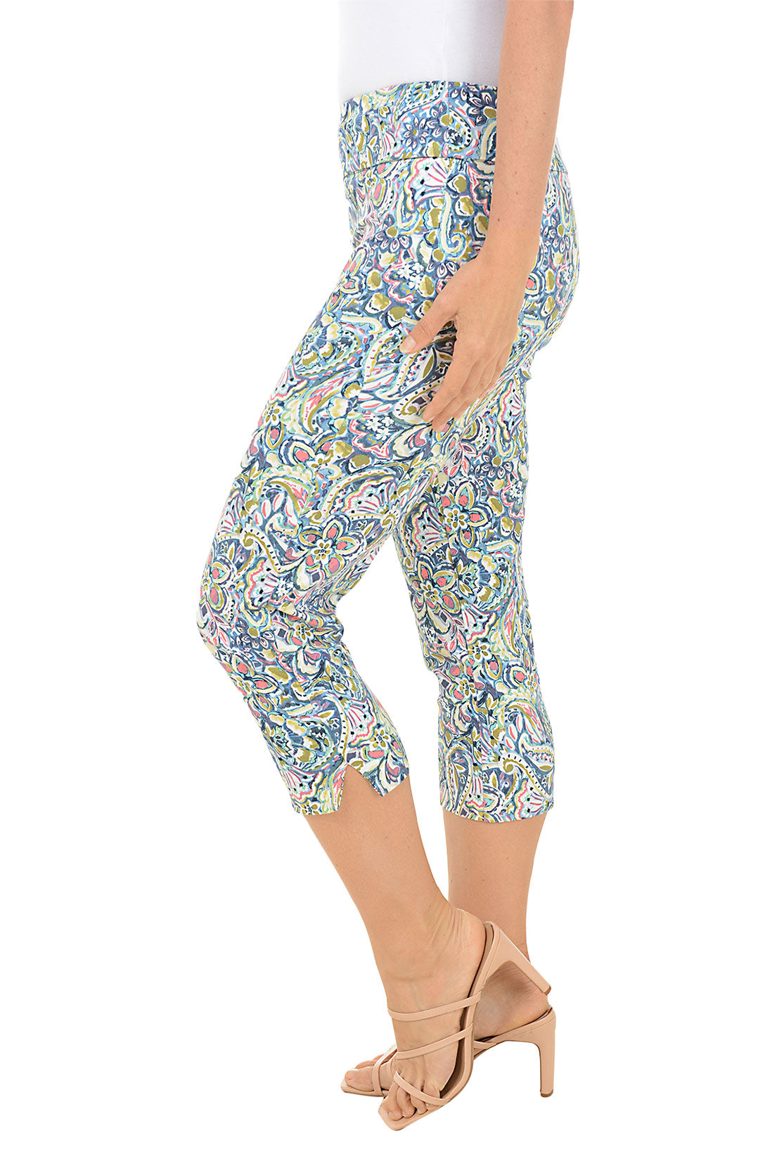Floral Coral Paisley Print Pull-On Crop Pants for Women - Comfortable Stretchy High Waist Lounge Pants for Yoga, Travel & Casual Wear