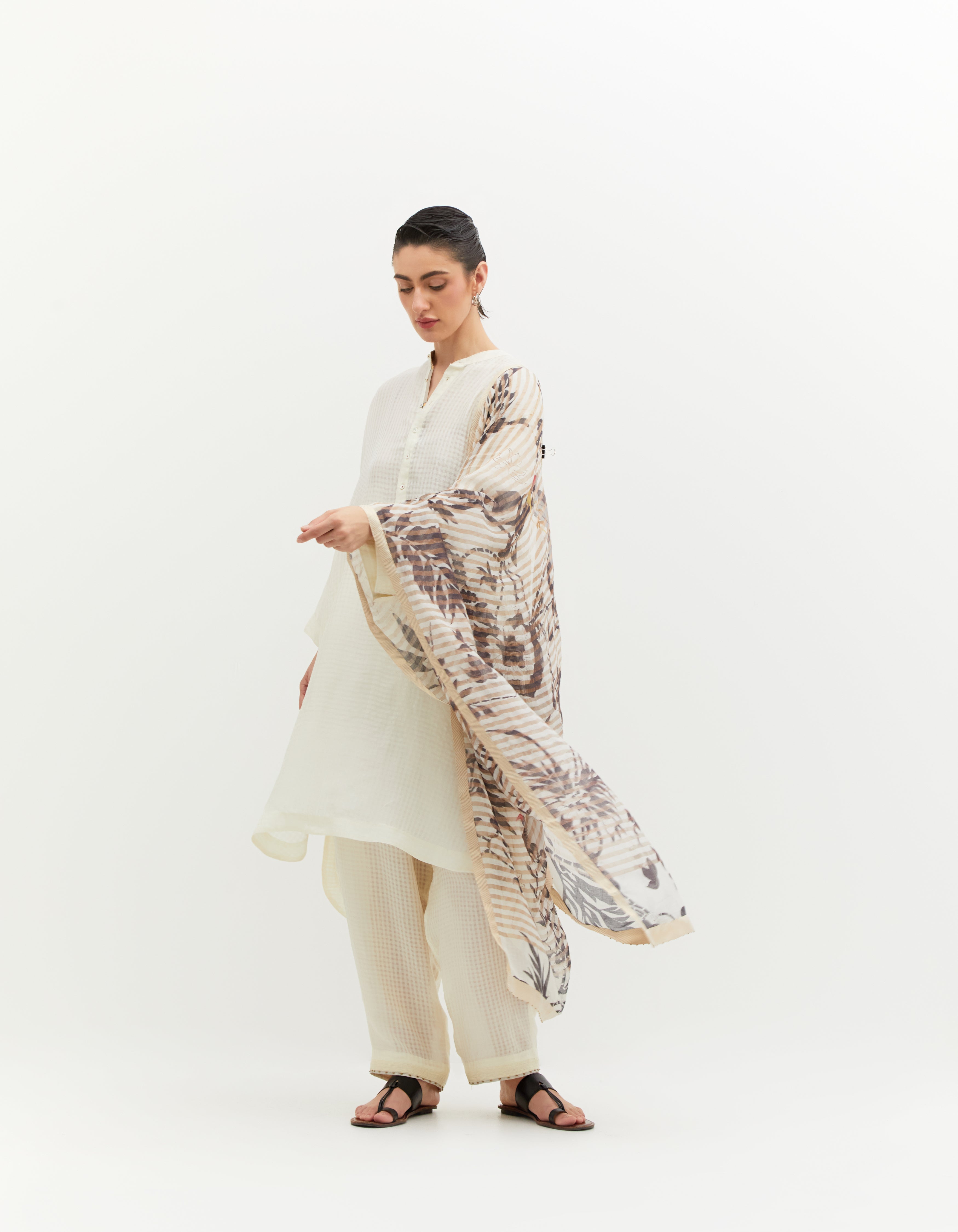 SD Firoza Kurta Silk Check White - Elegant Traditional Indian Women's Dress for Festivals & Special Occasions