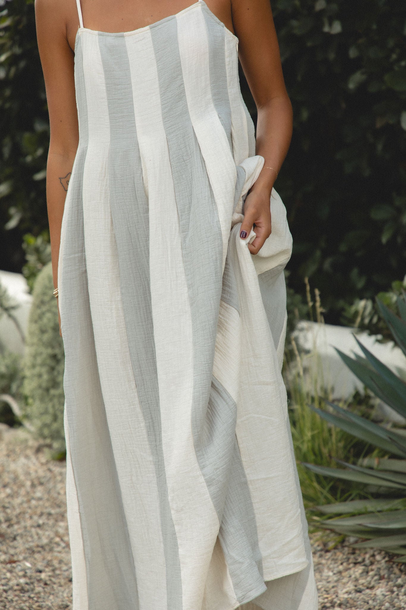 Bay Breeze Cotton Gauze Maxi Dress - Women's Flowy Beach Cover Up Dress for Summer Vacation, Boho Chic Style, Perfect for Pool Parties, Seaside Getaways and Casual Outings