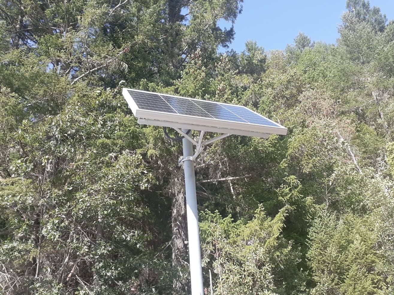 Amtrak Solar 50-Watt Roof & Attic Ventilation Fan - Quiet Cooling for House, Garage, RV, Boat - Waterproof & Plug & Play with On/Off Switch - Perfect for Summer Heat Relief & Energy Savings