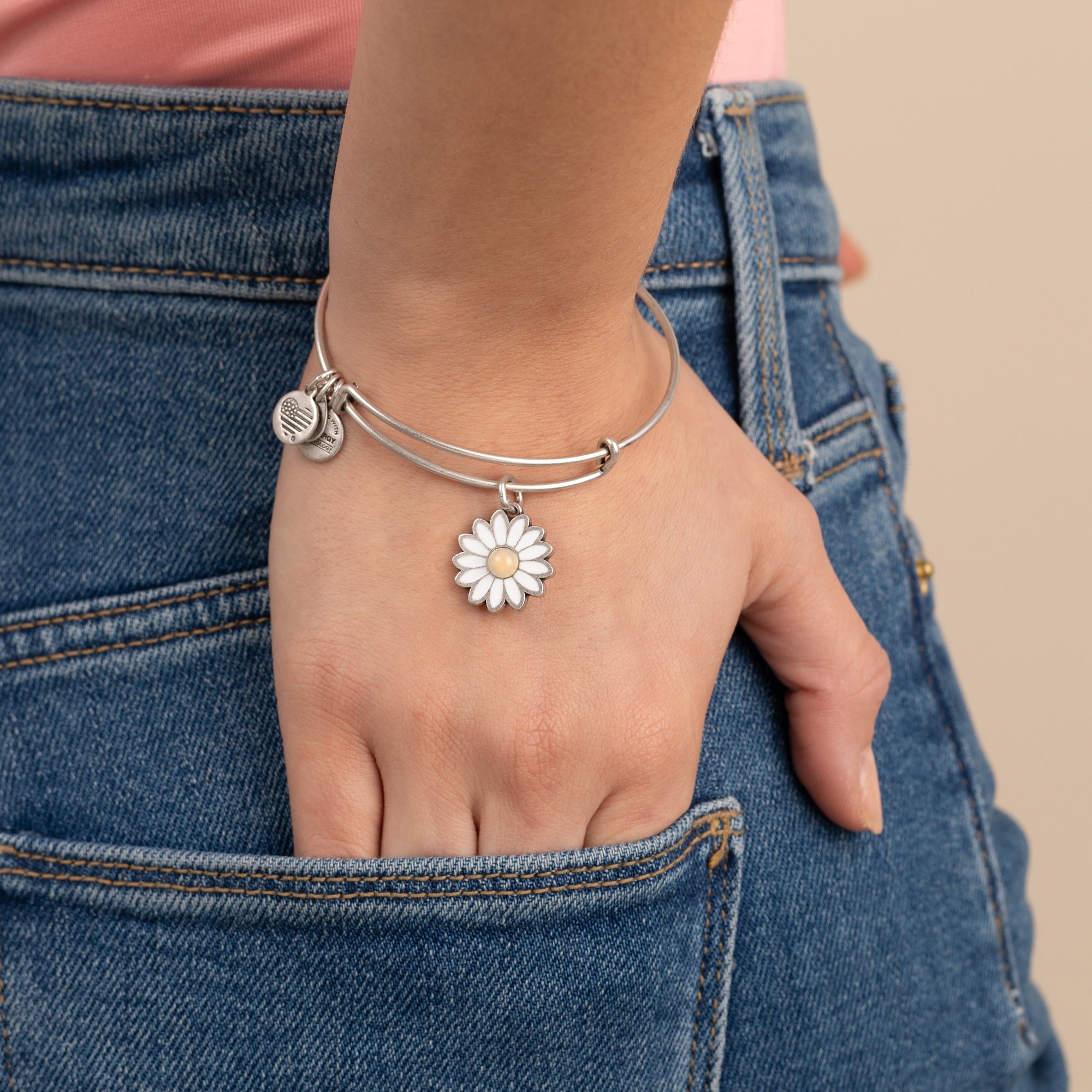 Daisy Charm Bangle Bracelet for Women - Elegant Floral Adjustable Cuff Bracelet - Perfect for Daily Wear, Parties, and Gifts