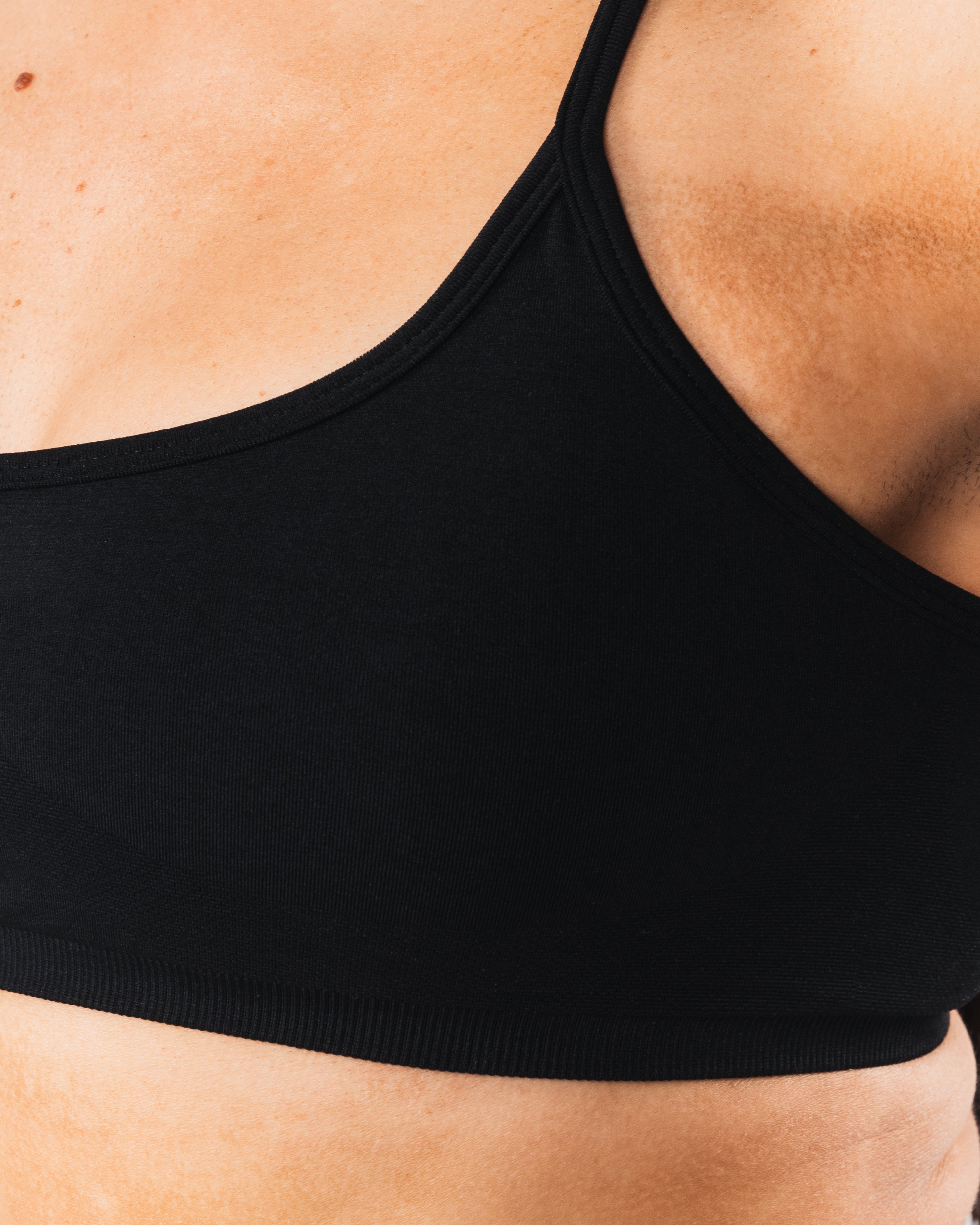 Amplify Back Cross Bra - Black - Comfortable Support for Yoga, Workouts & Everyday Wear