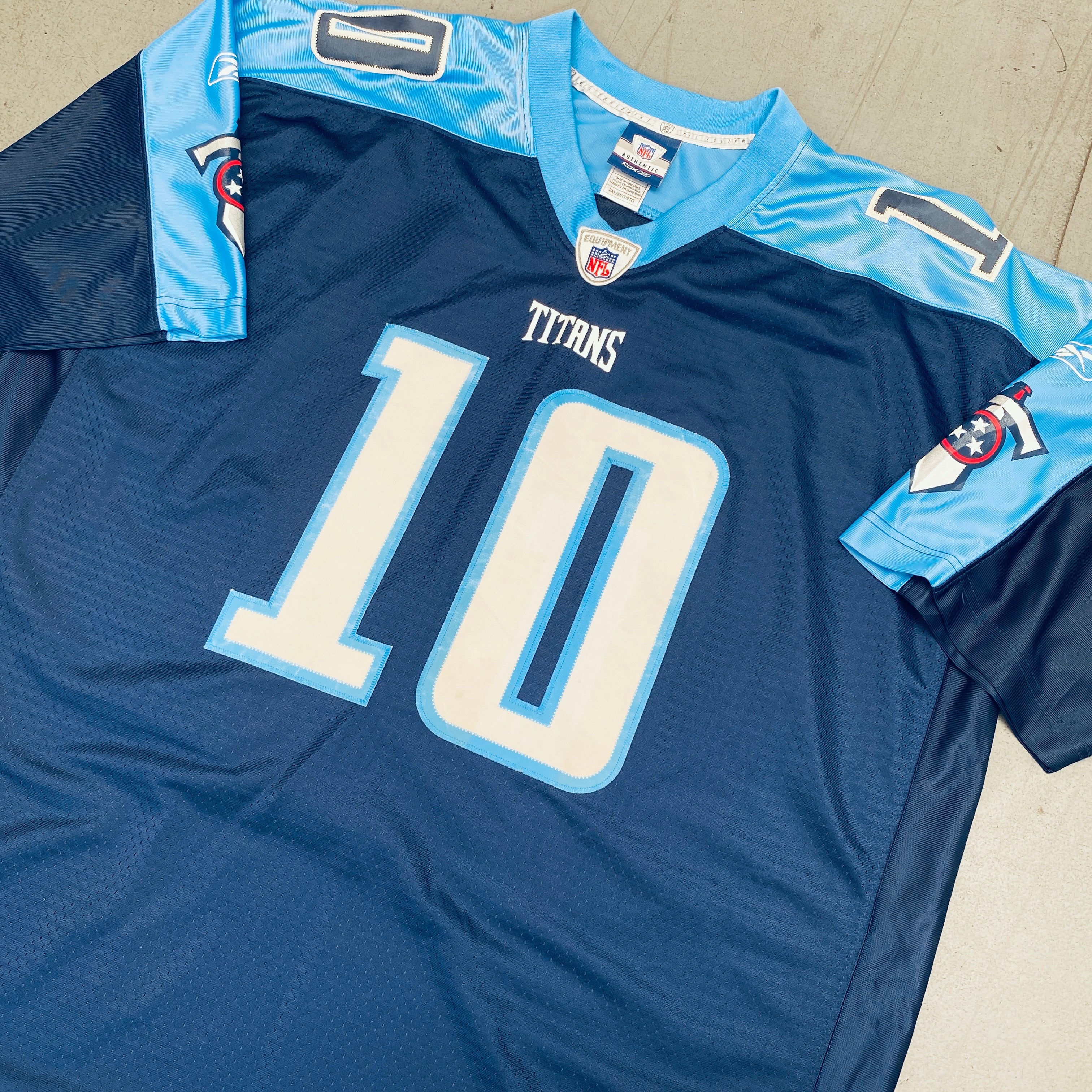 Vince Young Tennessee Titans 2007/08 Stitched NFL Jersey XXL - Authentic Football Fan Gear for Game Day & Sports Collectibles