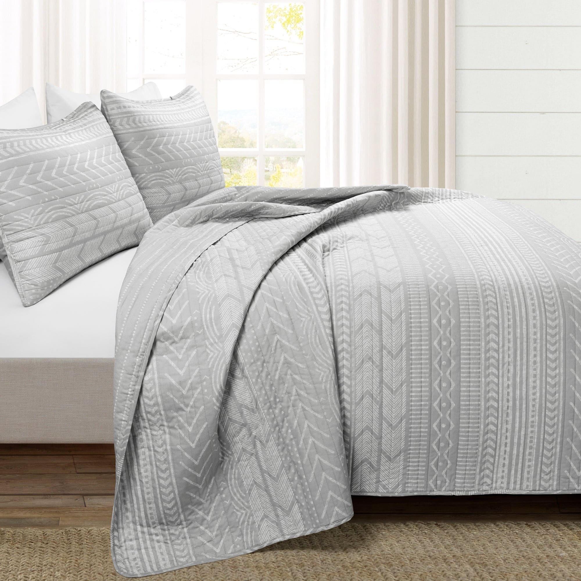 Hygge Geo Quilt 3 Piece Set - Soft Geometric Pattern Bedding for Cozy Bedroom Decor | Perfect for Master Bedroom, Guest Room & Dorm