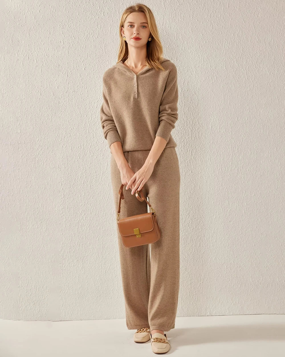 Luxury V-Neck Hooded Cashmere Sweater for Women - Soft & Warm Winter Pullover - Perfect for Casual Outfits, Office Wear & Cozy Evenings